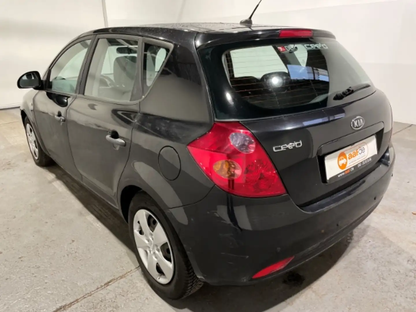 Kia Ceed / cee'd 1.4 Vision Klima Noir - 2