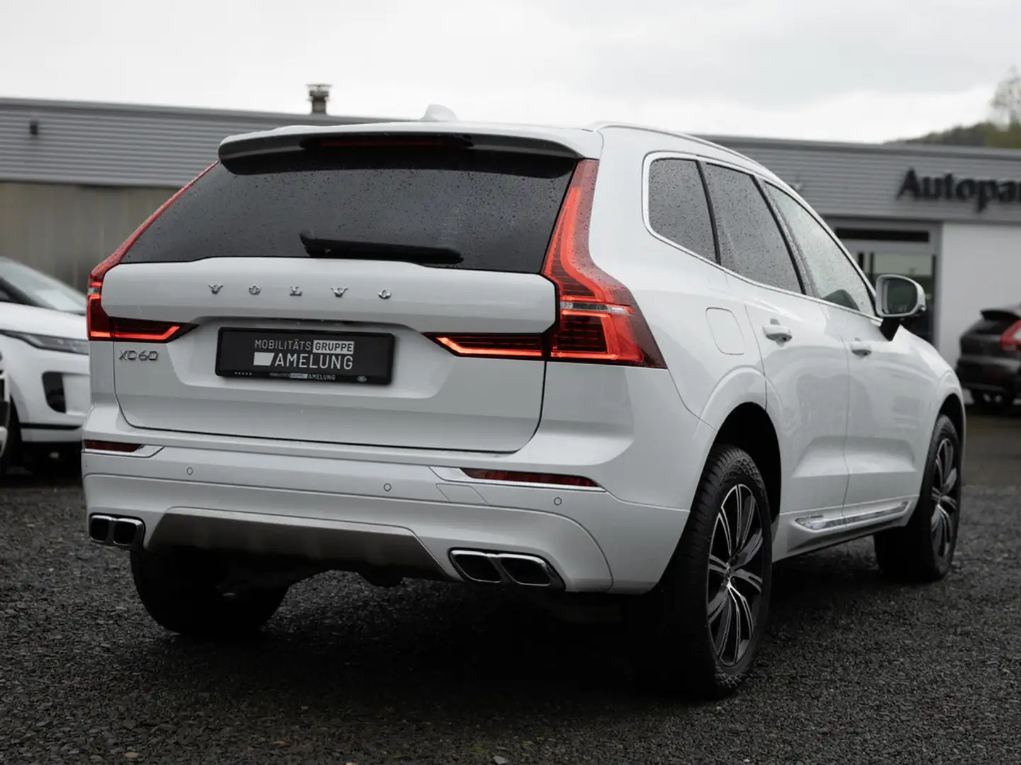 Volvo XC60 D4 AWD Geartronic Inscription AHK PANO White - 2