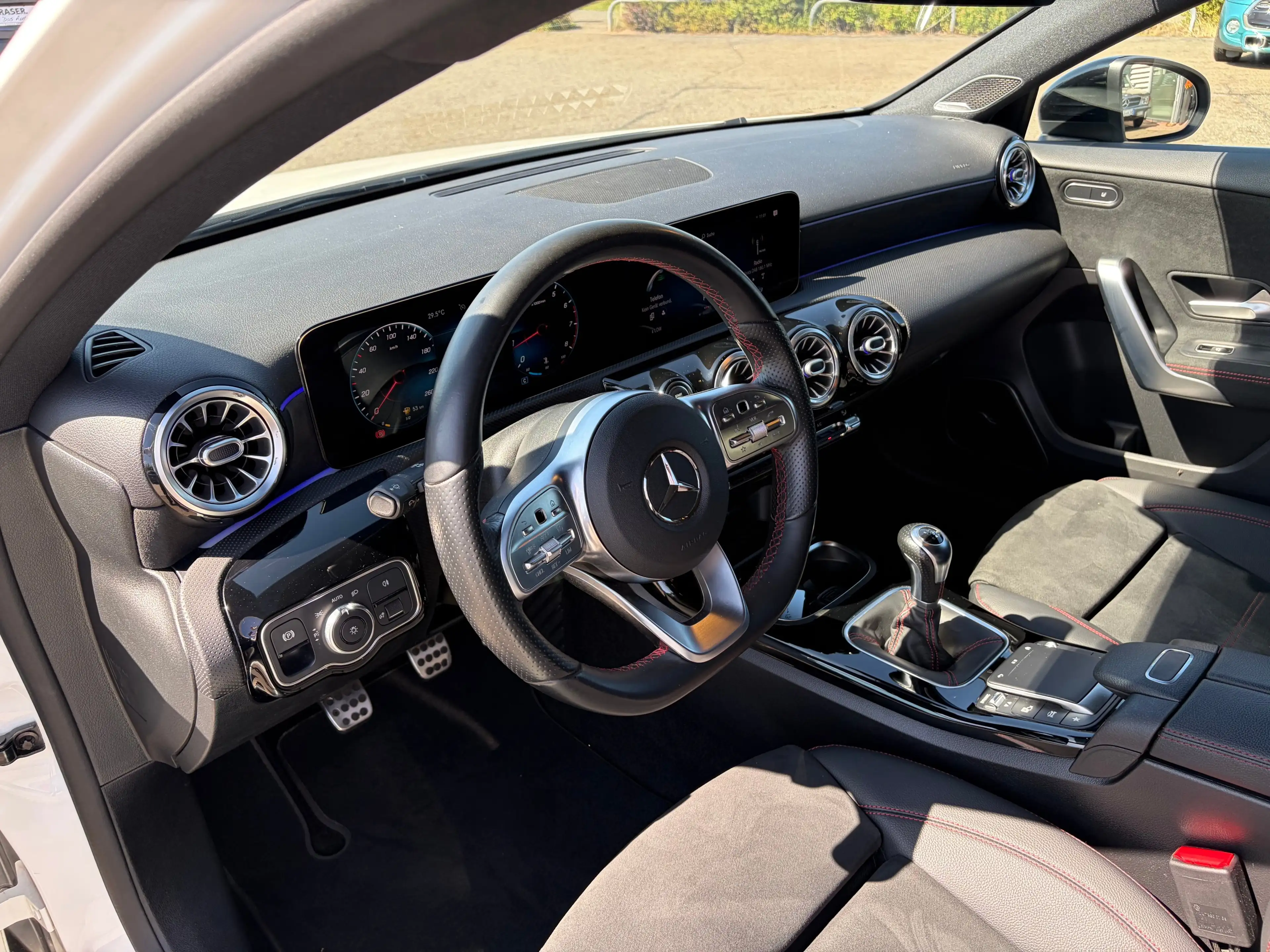 Mercedes-Benz A 200 AMG Line A 200 Sportpaket DAB — photo 12