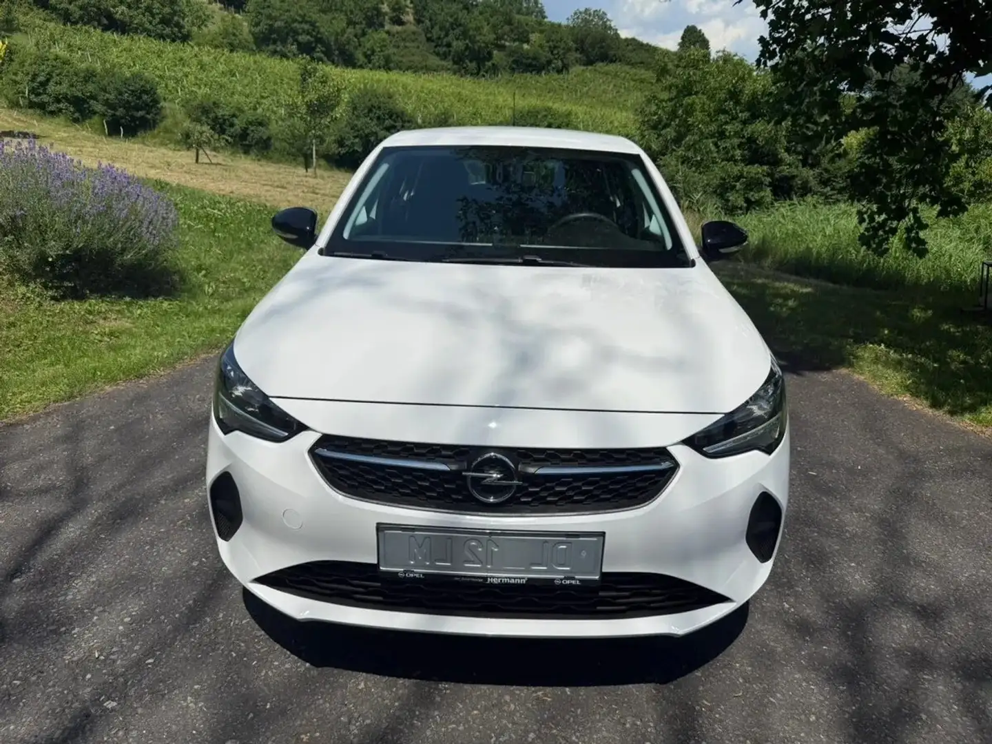 Opel Corsa 1,2 Edition Weiß - 1