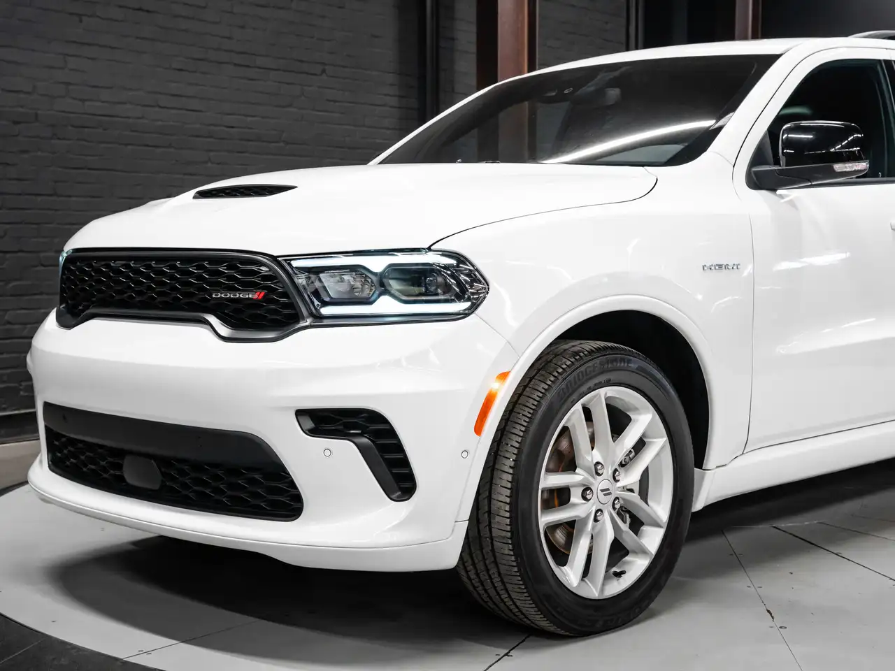 Dodge Durango снимка Dodge Durango