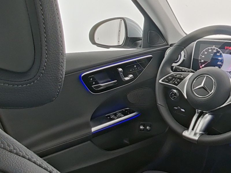 Mercedes-Benz C 300 e T-Modell mit EQ Hybrid Technologie MBUX — photo 6