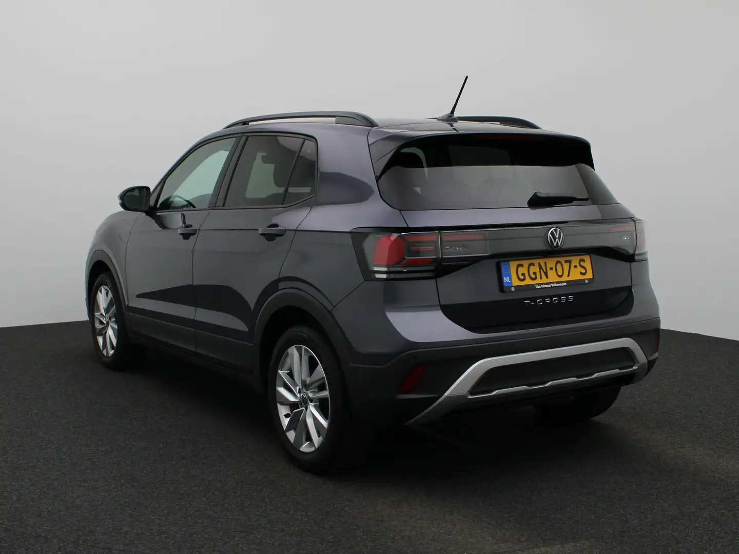 Volkswagen T-Cross 1.0 TSI Life Edition | Navigatie | Airco | Cruise Grijs - 2