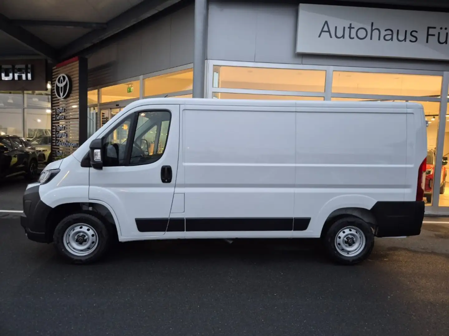 Toyota Proace Max ProMax D120PS Kawa Work L2H1 33 MT Weiß - 2