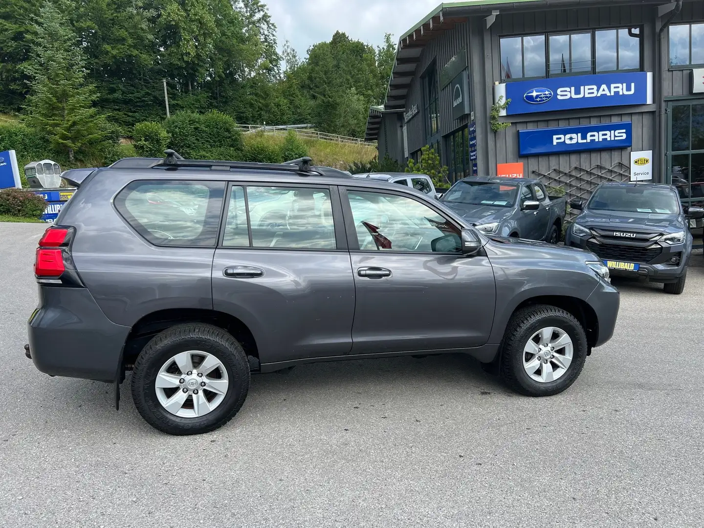 Toyota Land Cruiser Comfort Gris - 1