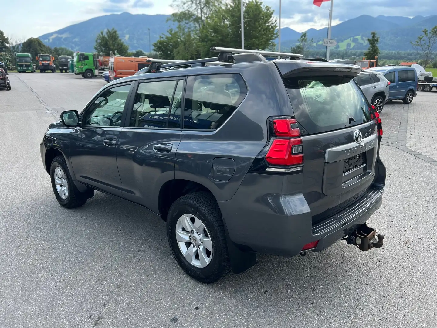 Toyota Land Cruiser Comfort Gris - 2
