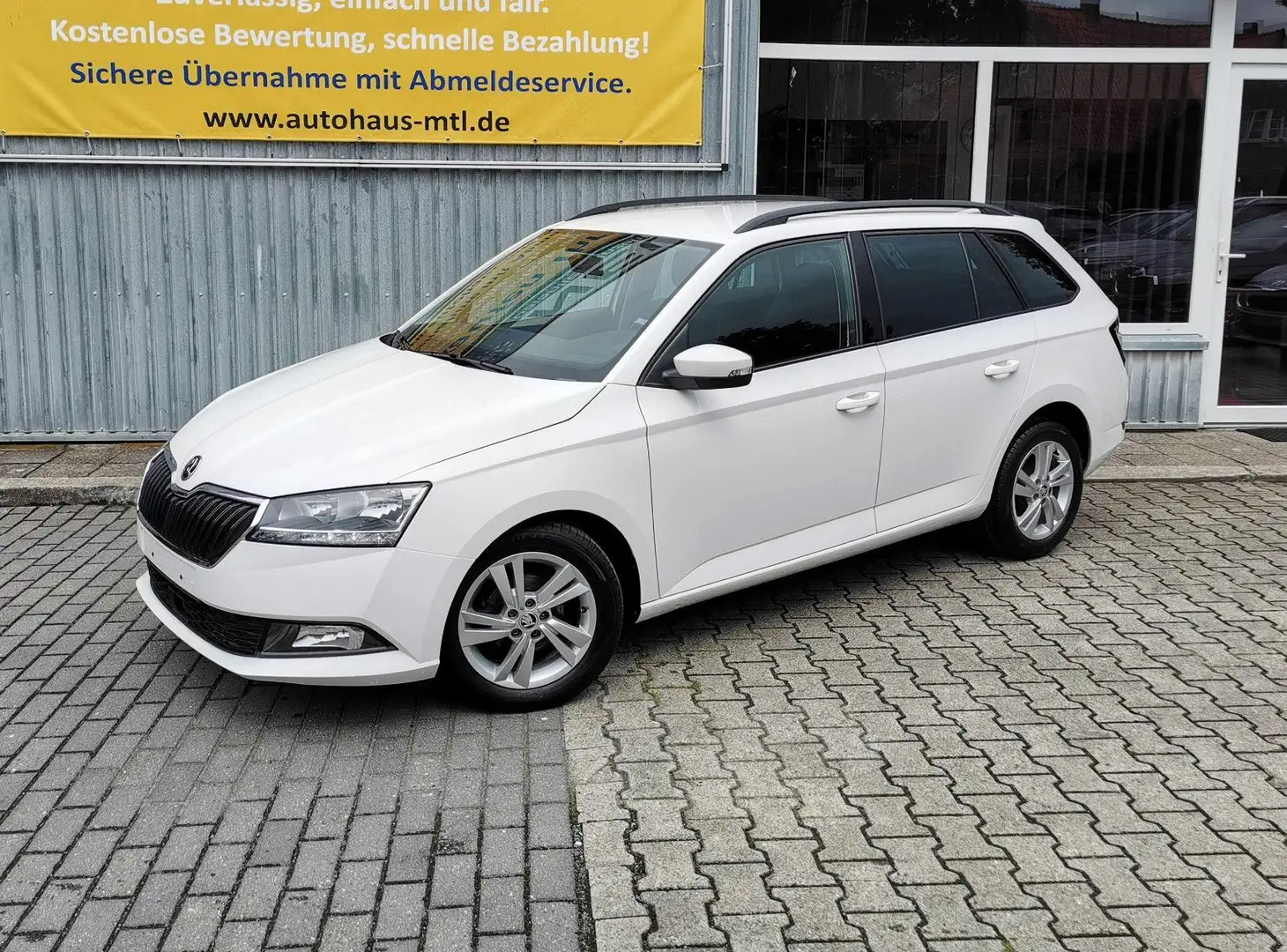 Skoda Fabia 1.0l TSI  COMBI NW-Garantie APP AlU SHZ Weiß - 1
