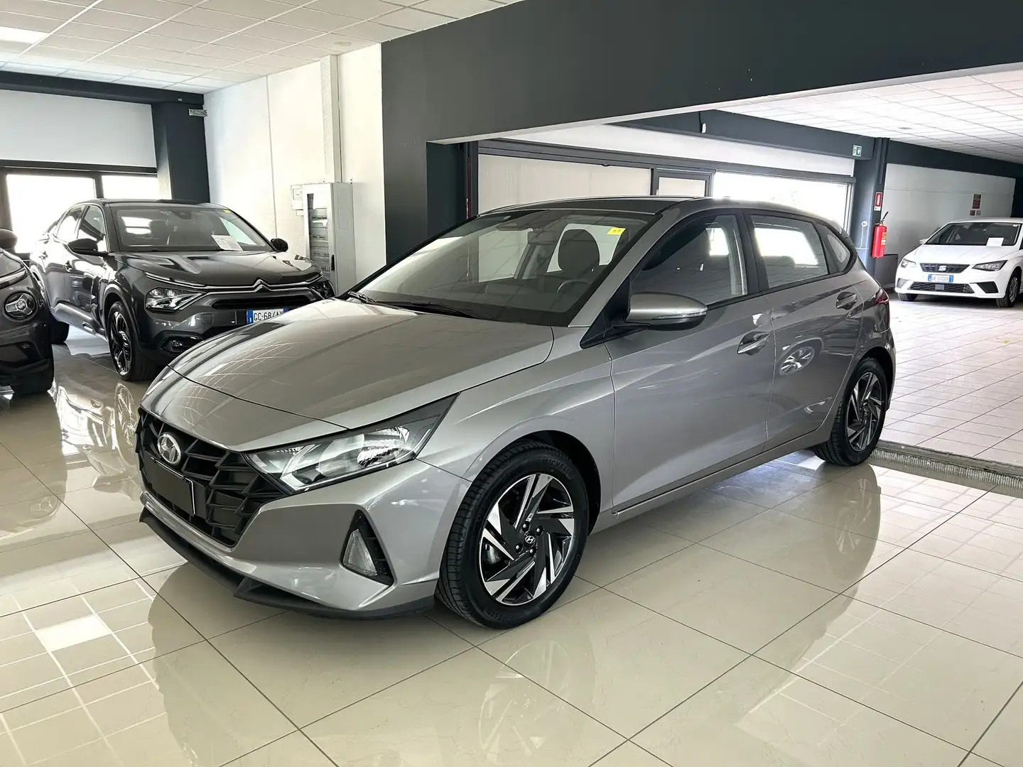 Hyundai i20 1.2 MPI MT GPL ConnectLine Grigio - 1