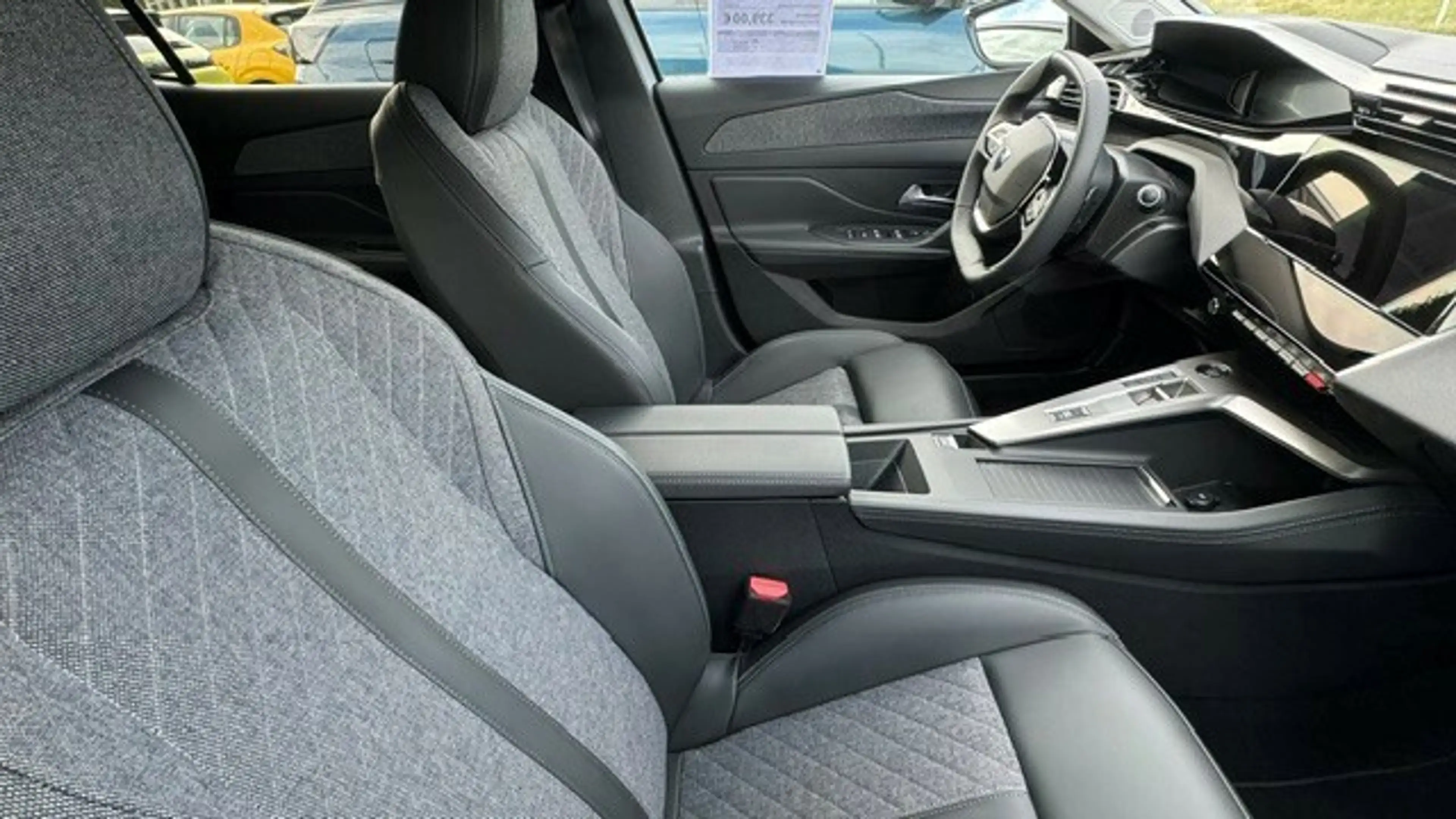 Peugeot 408 PureTech 130 Allure Pack — photo 6