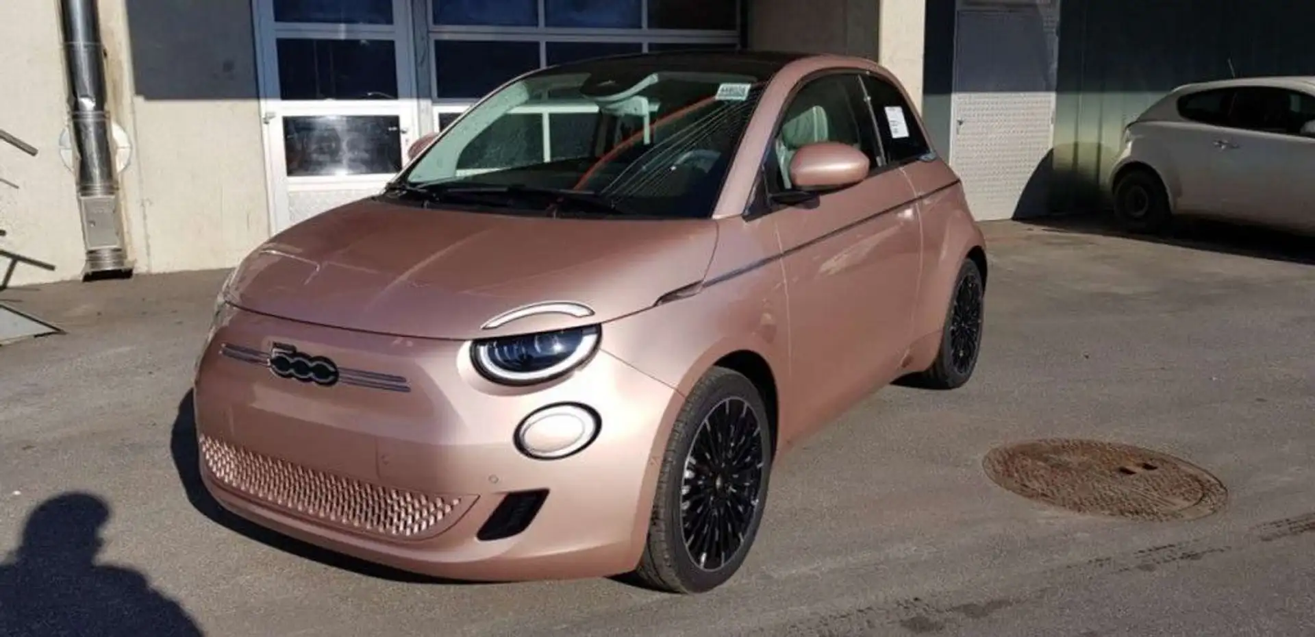 Fiat 500 BEV HATCHBACK LA PRIMA 42KWh Goud - 2
