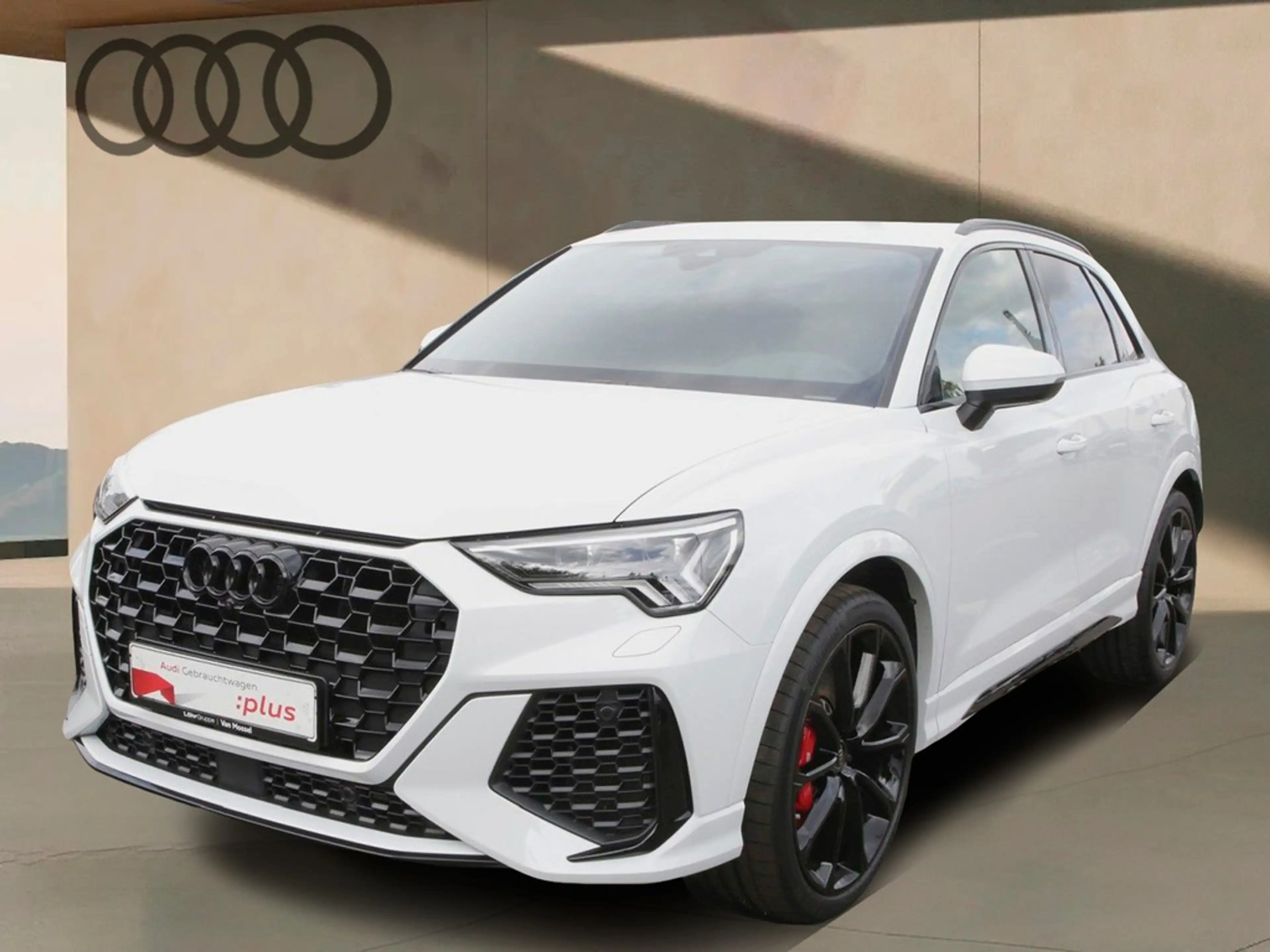 Audi RS Q3 2.5 TFSI Q 21"|LEDER|MATRIX|360°| — photo 2