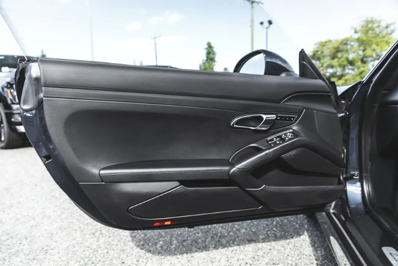 Porsche Cayman снимка Porsche Cayman