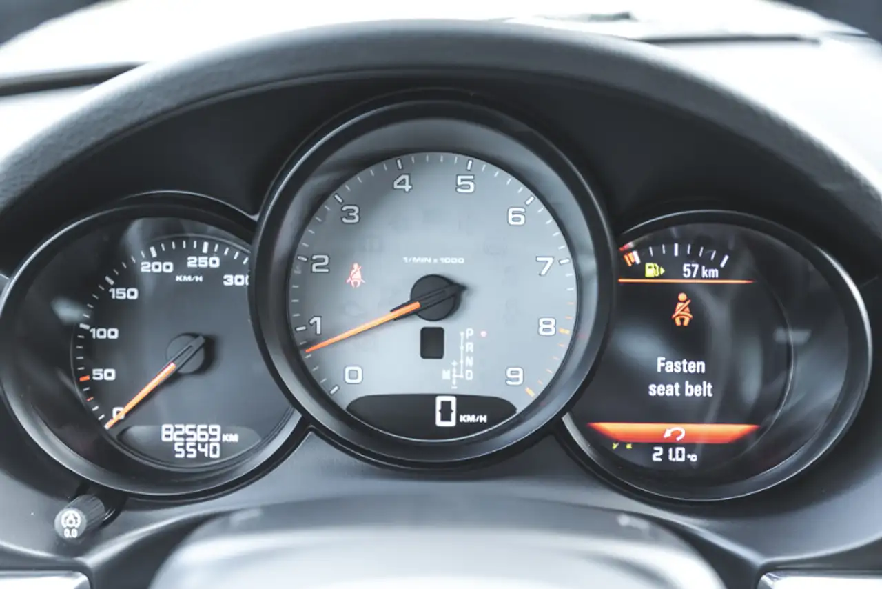 Porsche Cayman снимка Porsche Cayman