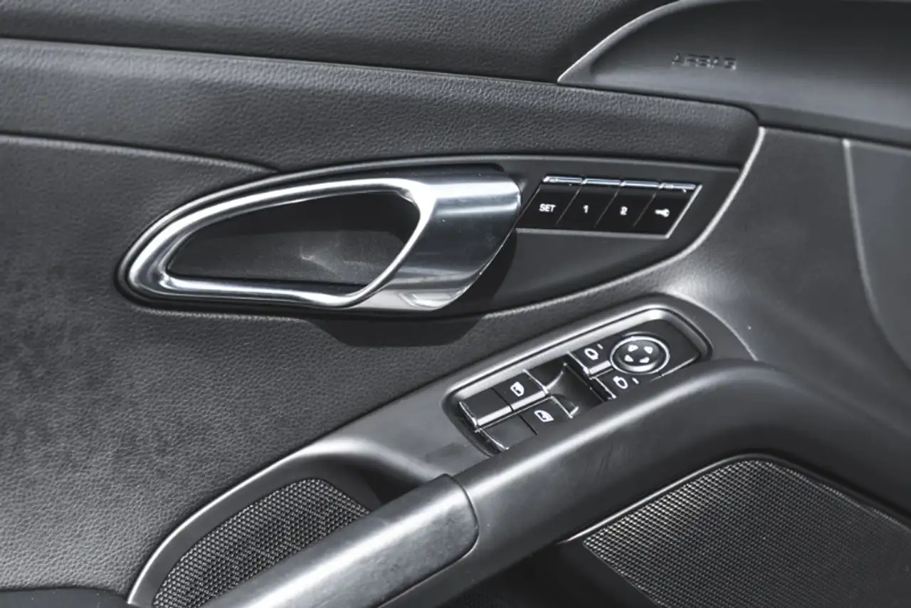 Porsche Cayman снимка Porsche Cayman