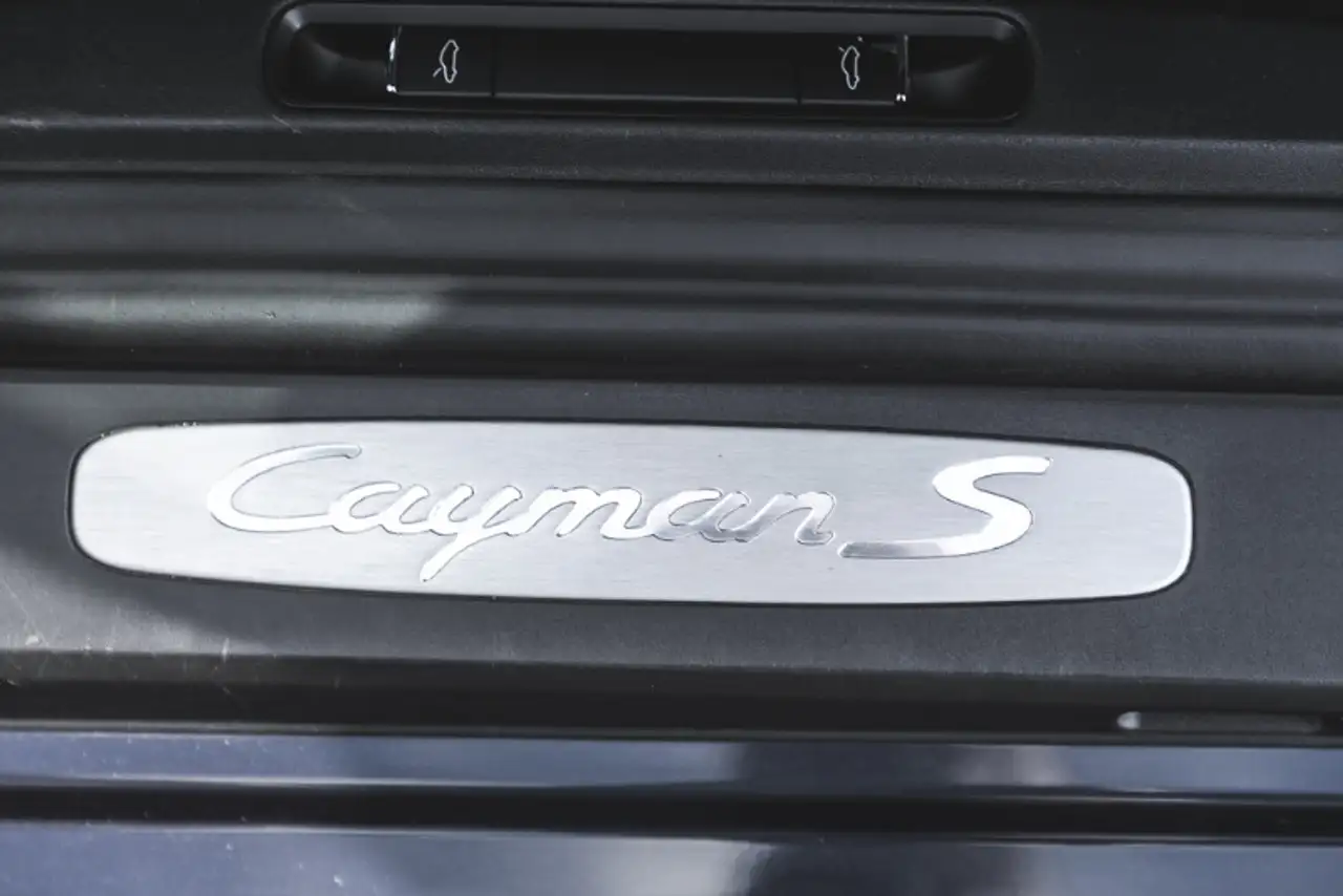 Porsche Cayman снимка Porsche Cayman