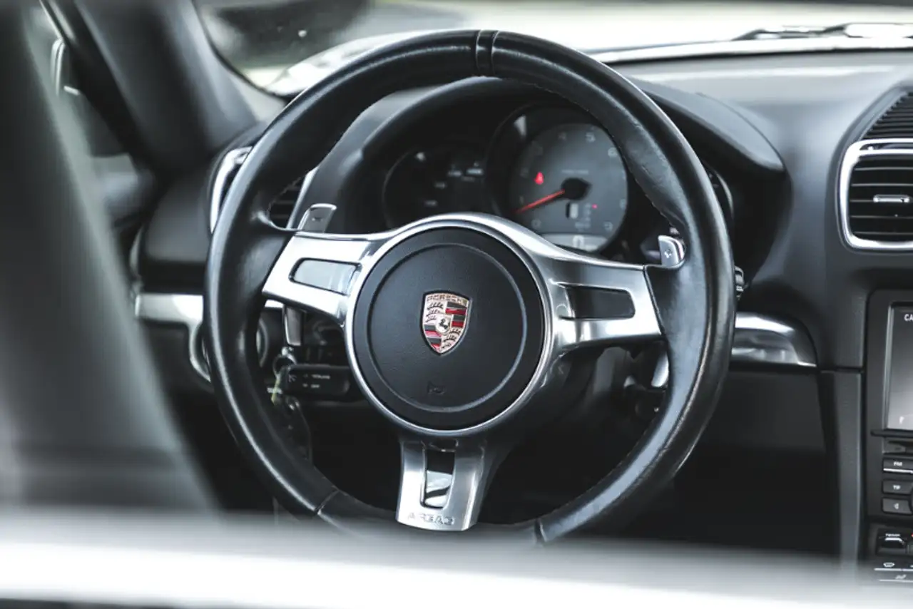 Porsche Cayman снимка Porsche Cayman