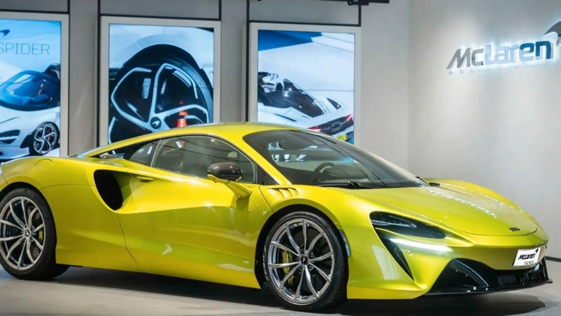 McLaren Artura Verde - 2