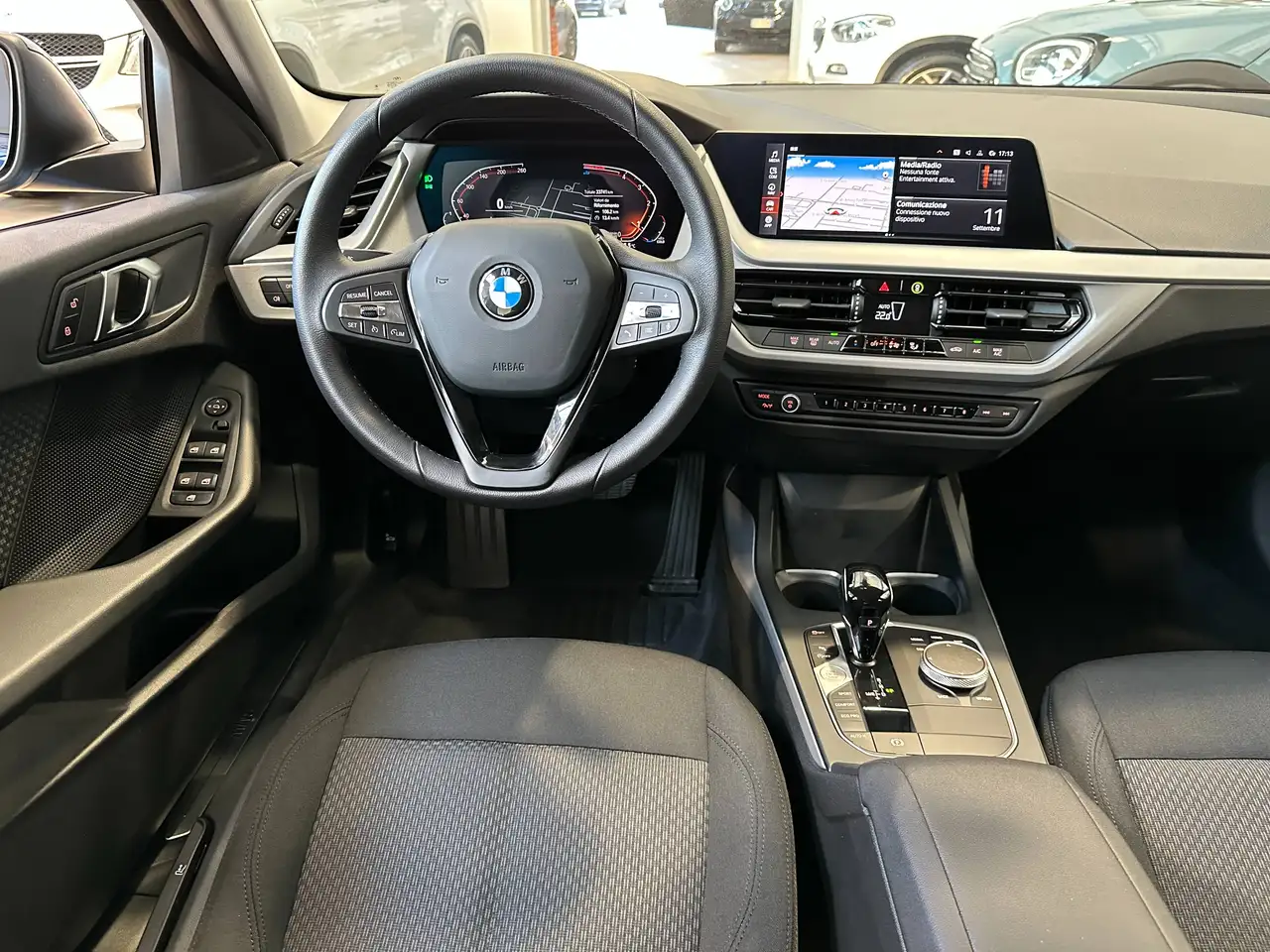 BMW 1 Series d xdrive Advantage Auto Carplay IVA Esposta, миниатюра 10