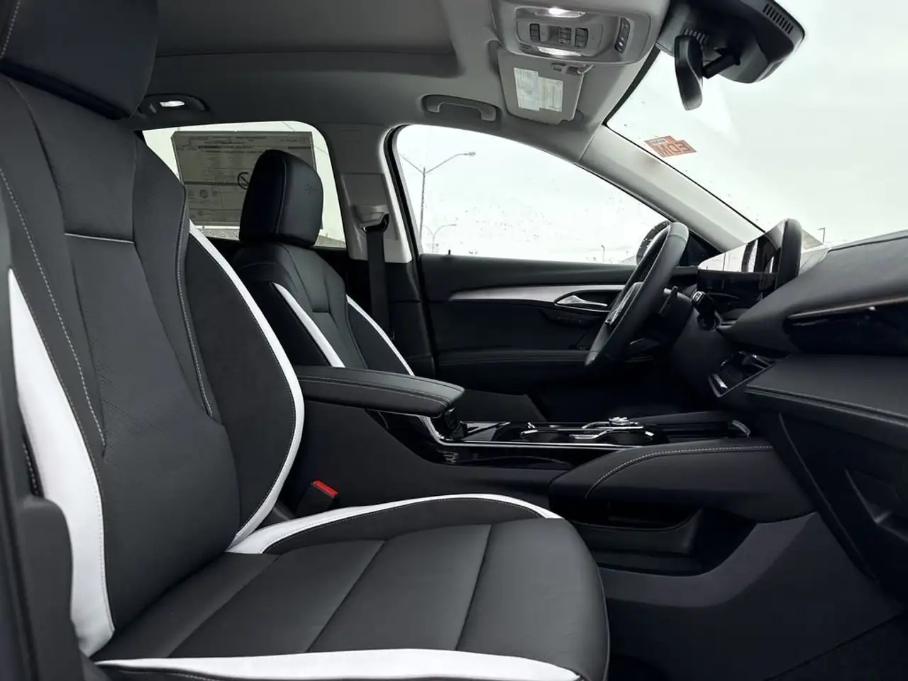 Buick Envision photo Buick Envision