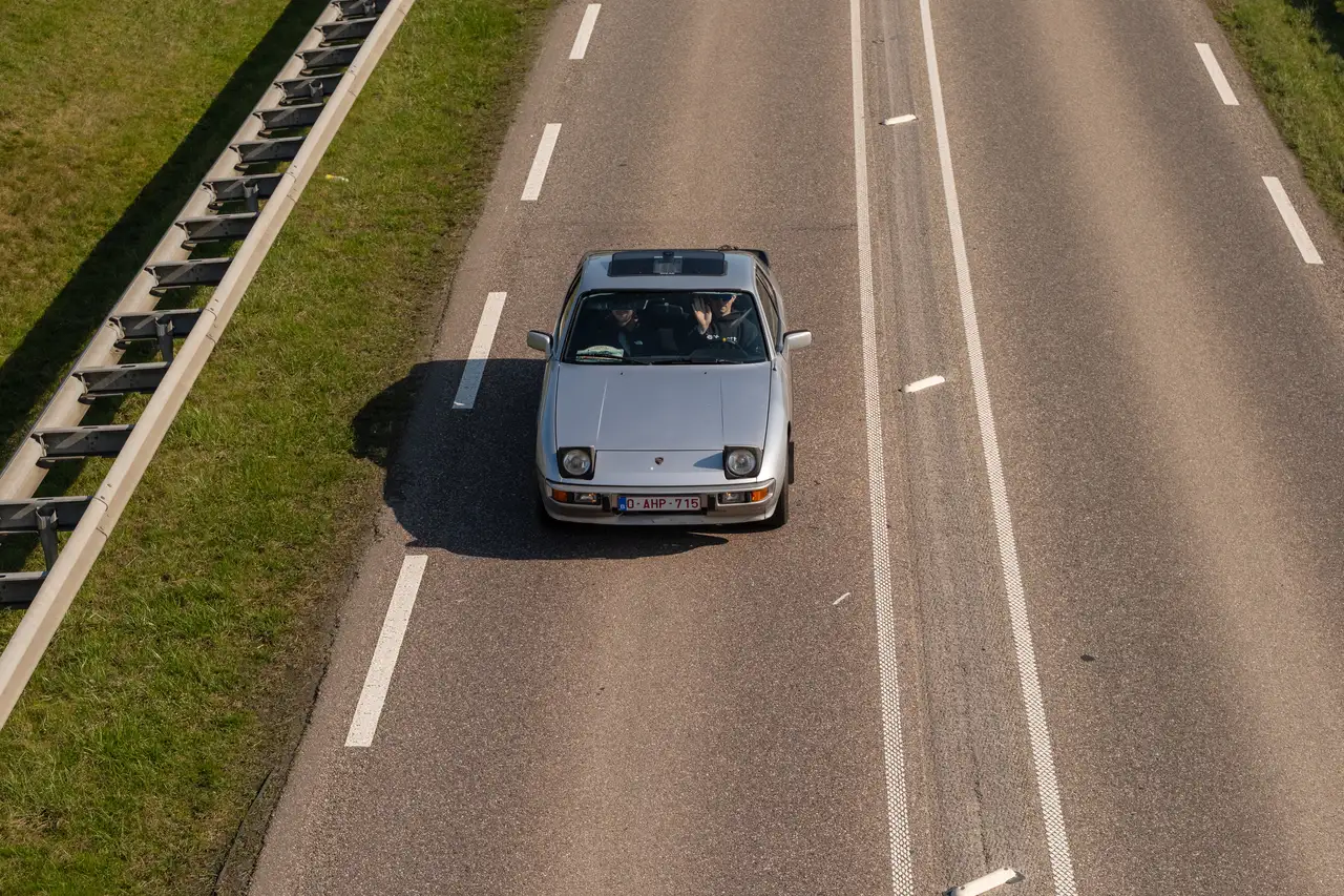 Porsche 924 2.0, foto 3
