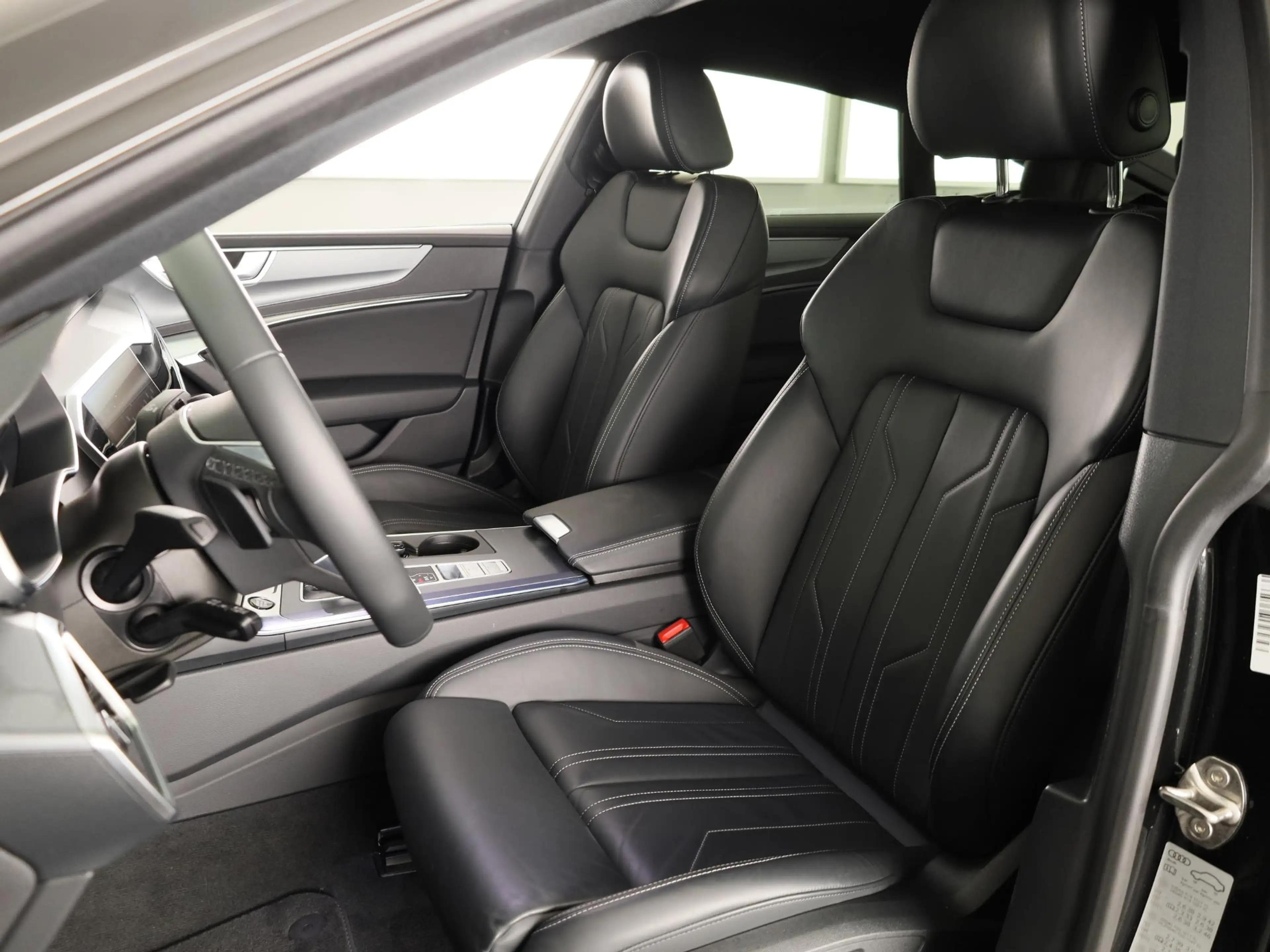 Audi A7 Sportback 50 TFSI e quattro Pro Line 299PK | Head — photo 7