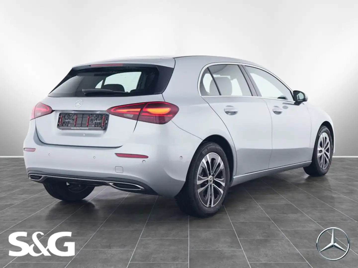 Mercedes-Benz A 200 Kompaktlimousine progressive RüKam+LED+17 Zilver - 2