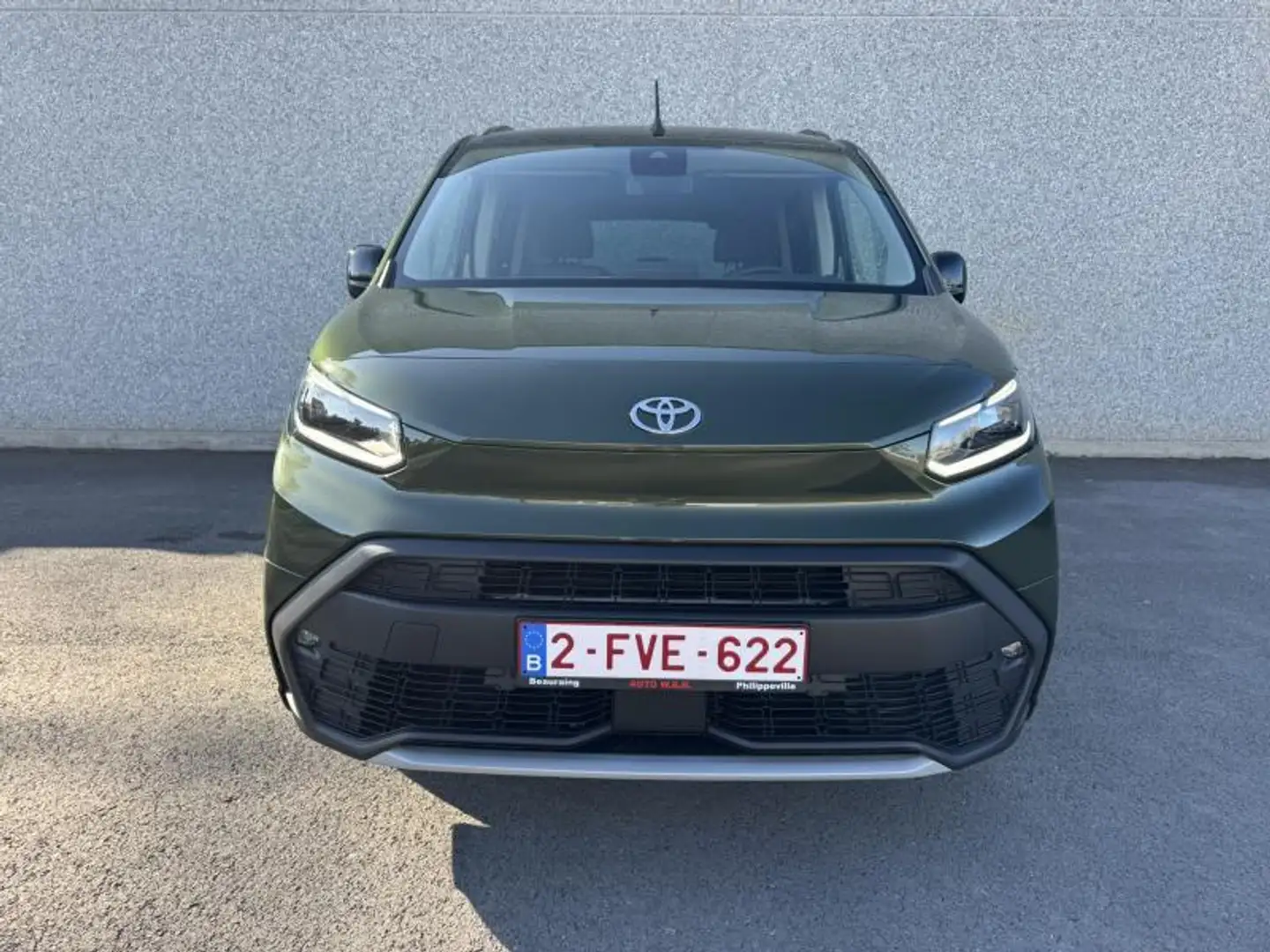 Toyota Verso 1.2L Petrol M/T SWB Family 5pl Yeşil - 2