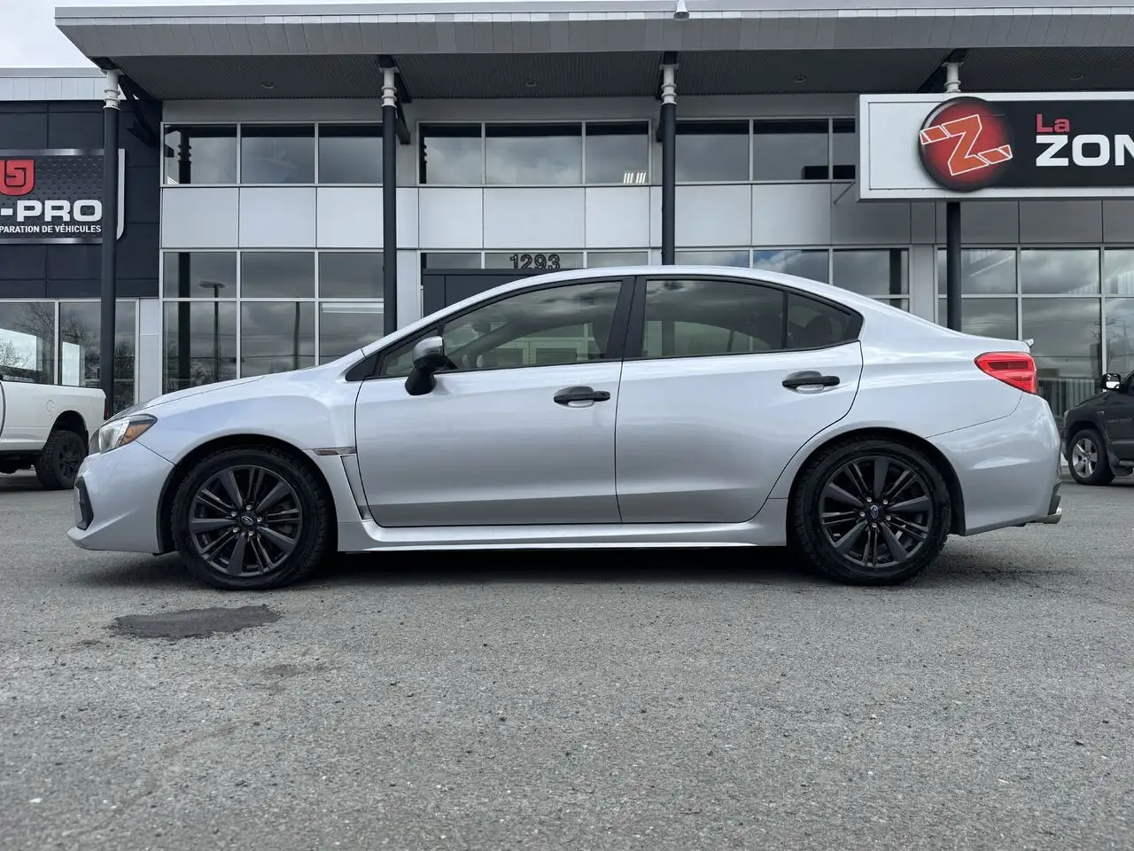 Subaru WRX снимка Subaru WRX