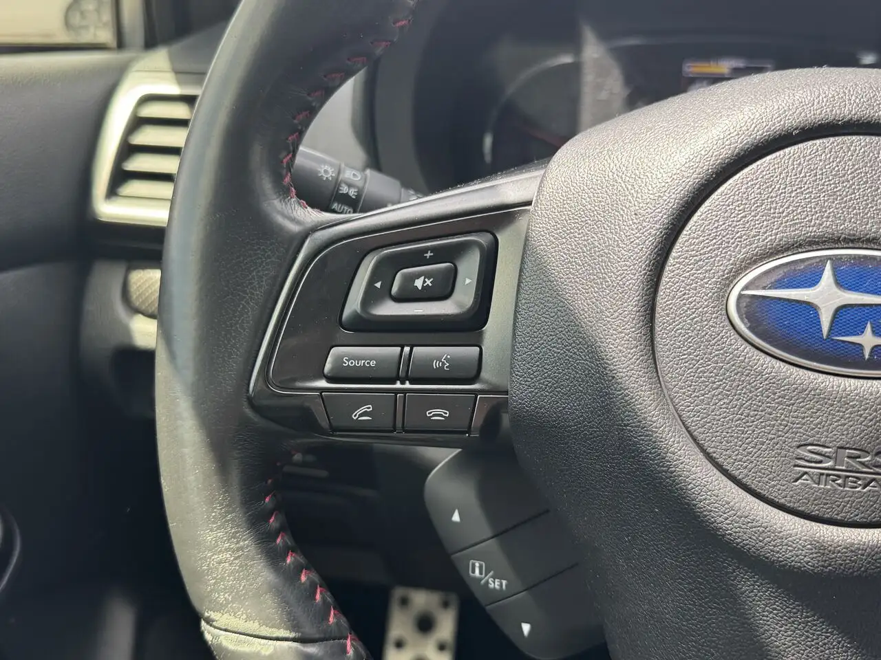 Subaru WRX снимка Subaru WRX