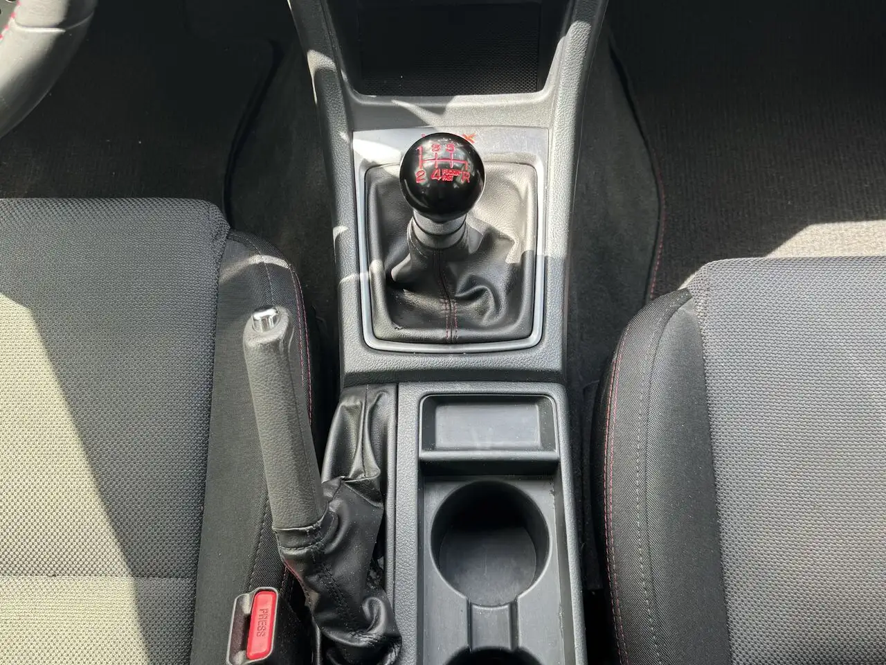 Subaru WRX снимка Subaru WRX