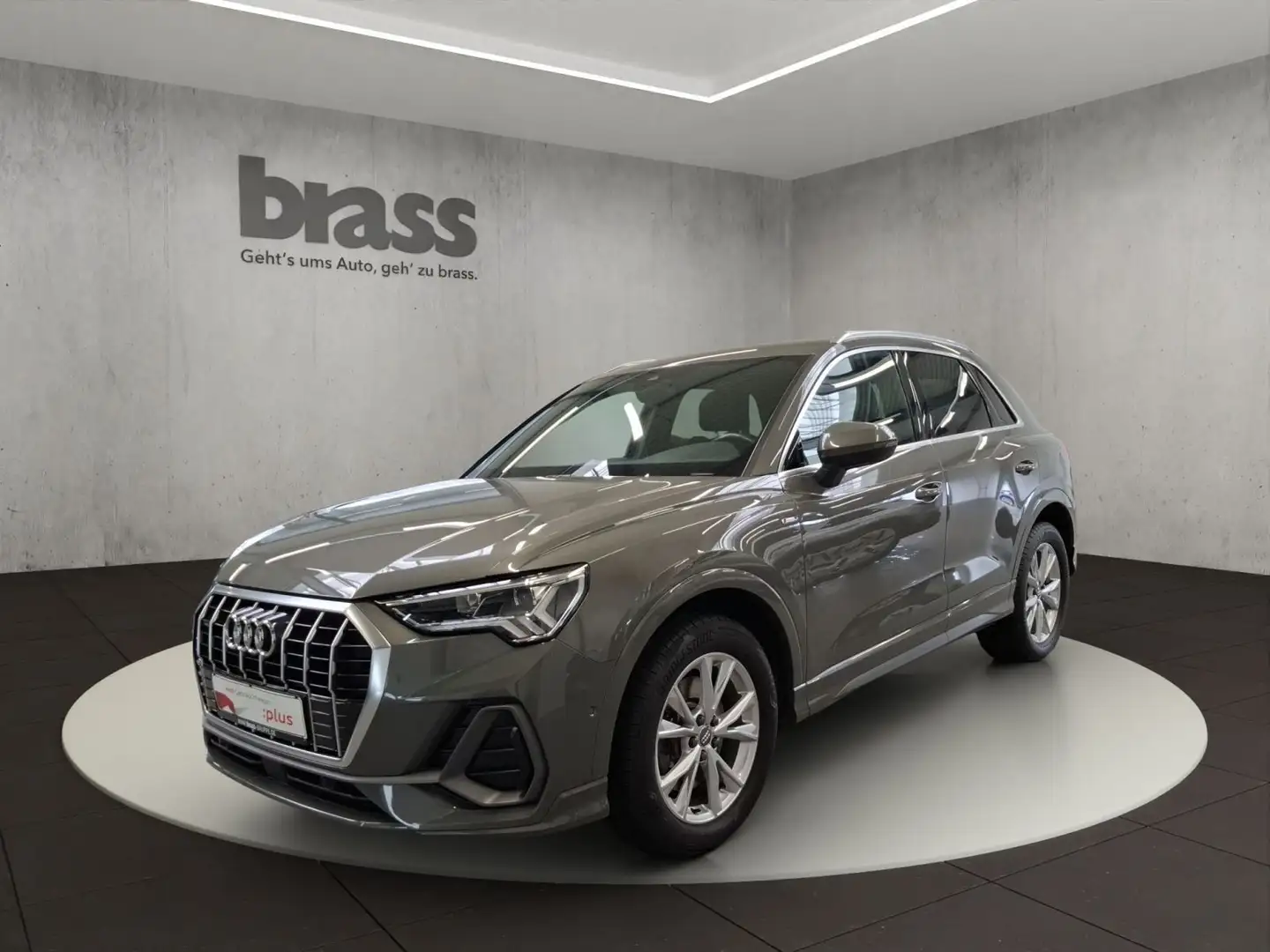 Audi Q3 SUV S line 40 TFSI quattro 140(190) kW(PS) S Grau - 1