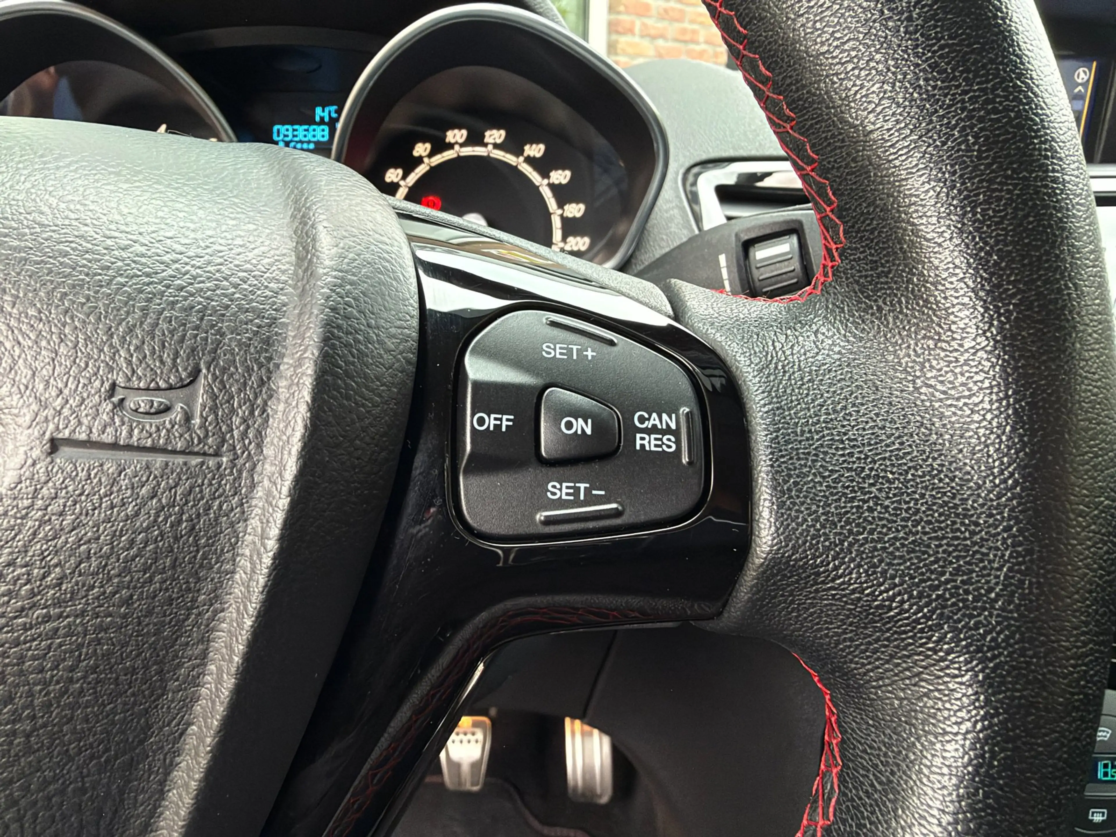 Ford Fiesta 1.0 EcoBoost Red/Black Edition | 140PK | Cruise | — photo 21