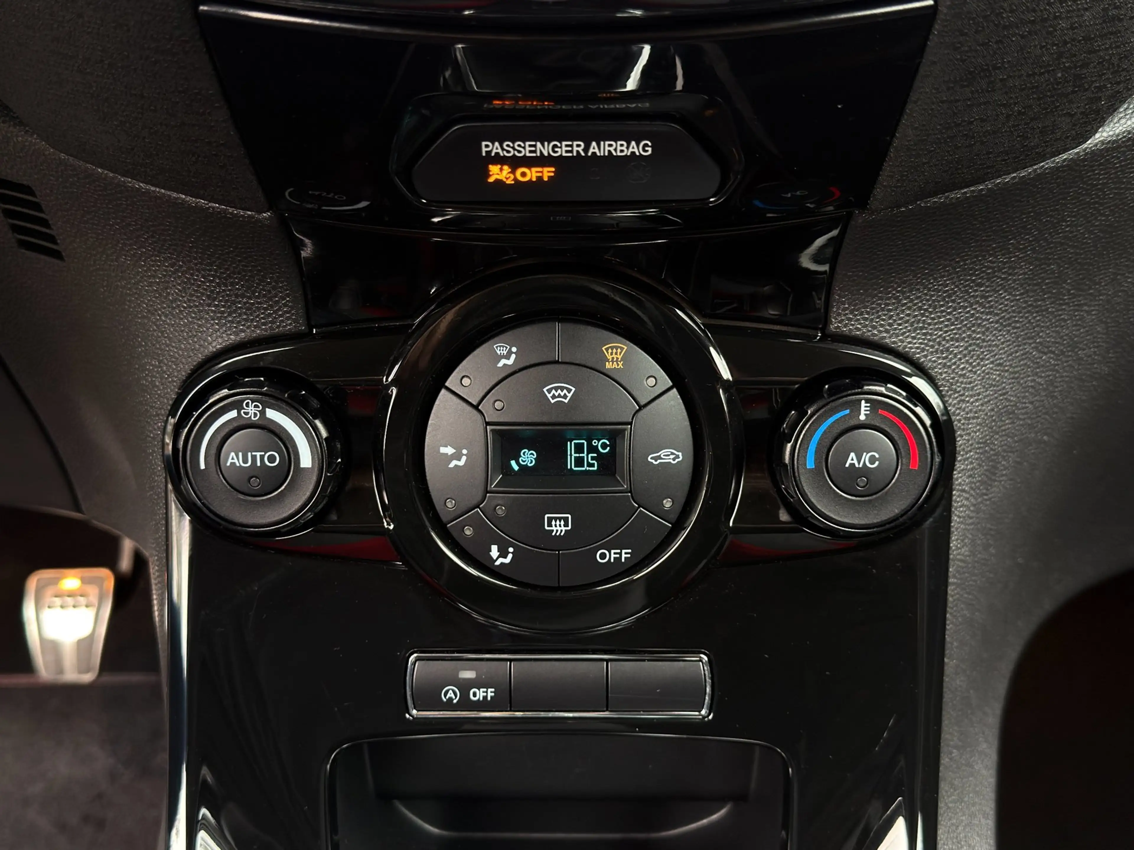 Ford Fiesta 1.0 EcoBoost Red/Black Edition | 140PK | Cruise | — photo 20