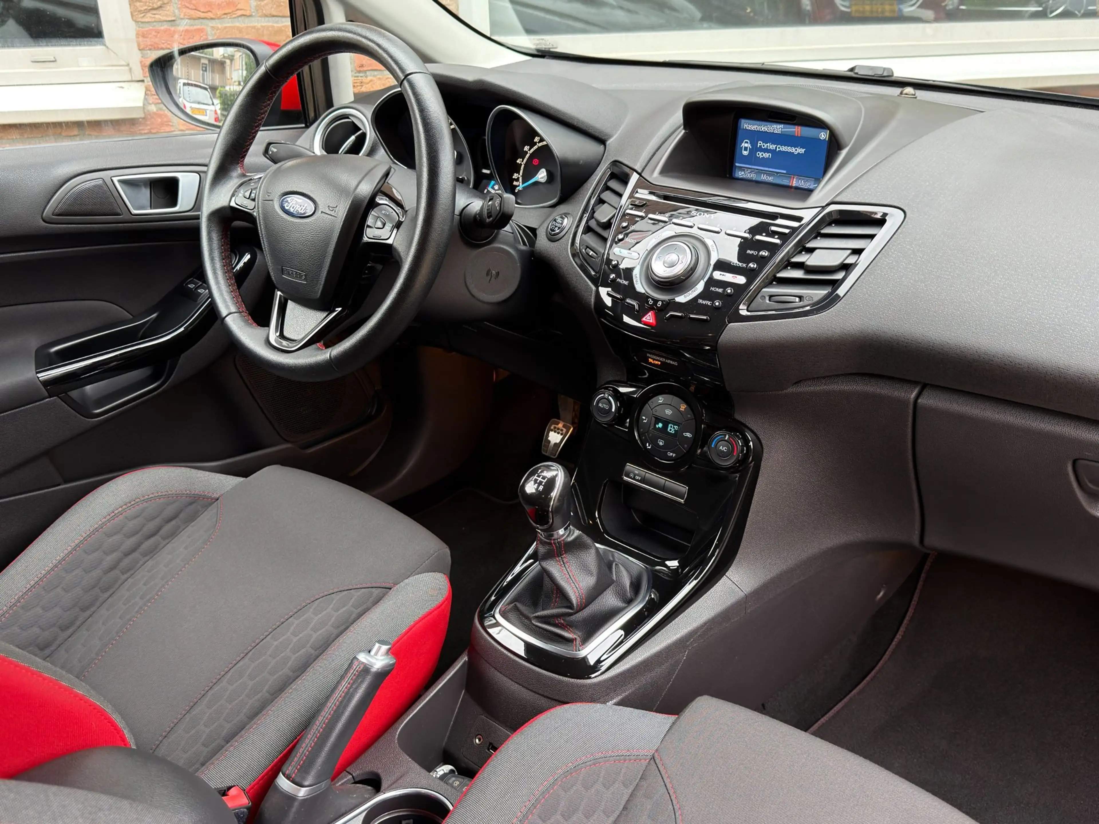 Ford Fiesta 1.0 EcoBoost Red/Black Edition | 140PK | Cruise | — photo 8