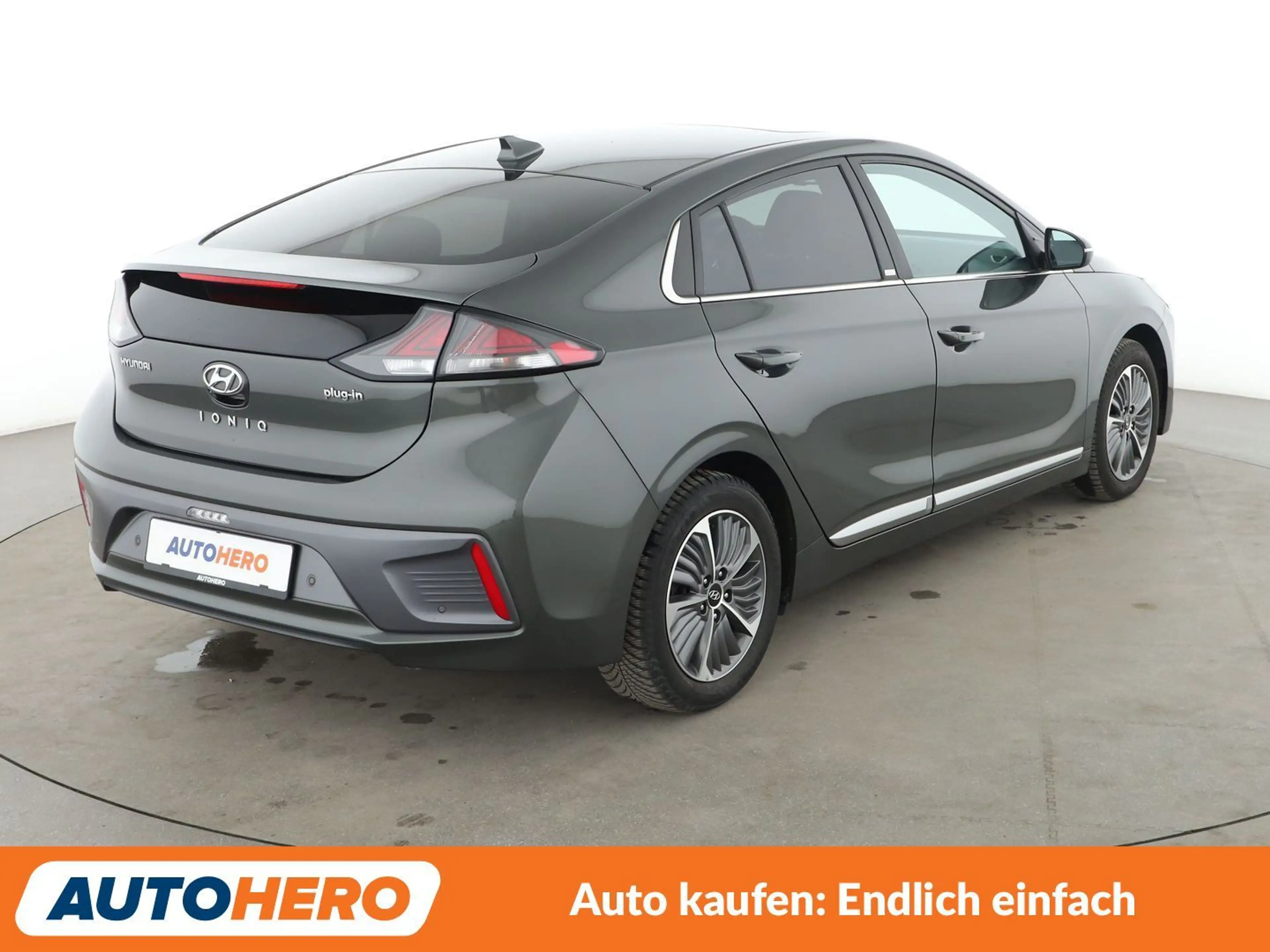 Hyundai IONIQ 1.6 Hybrid Style Aut.*NAVI*LED*CAM*ACC*SHZ*LHZ* — photo 6