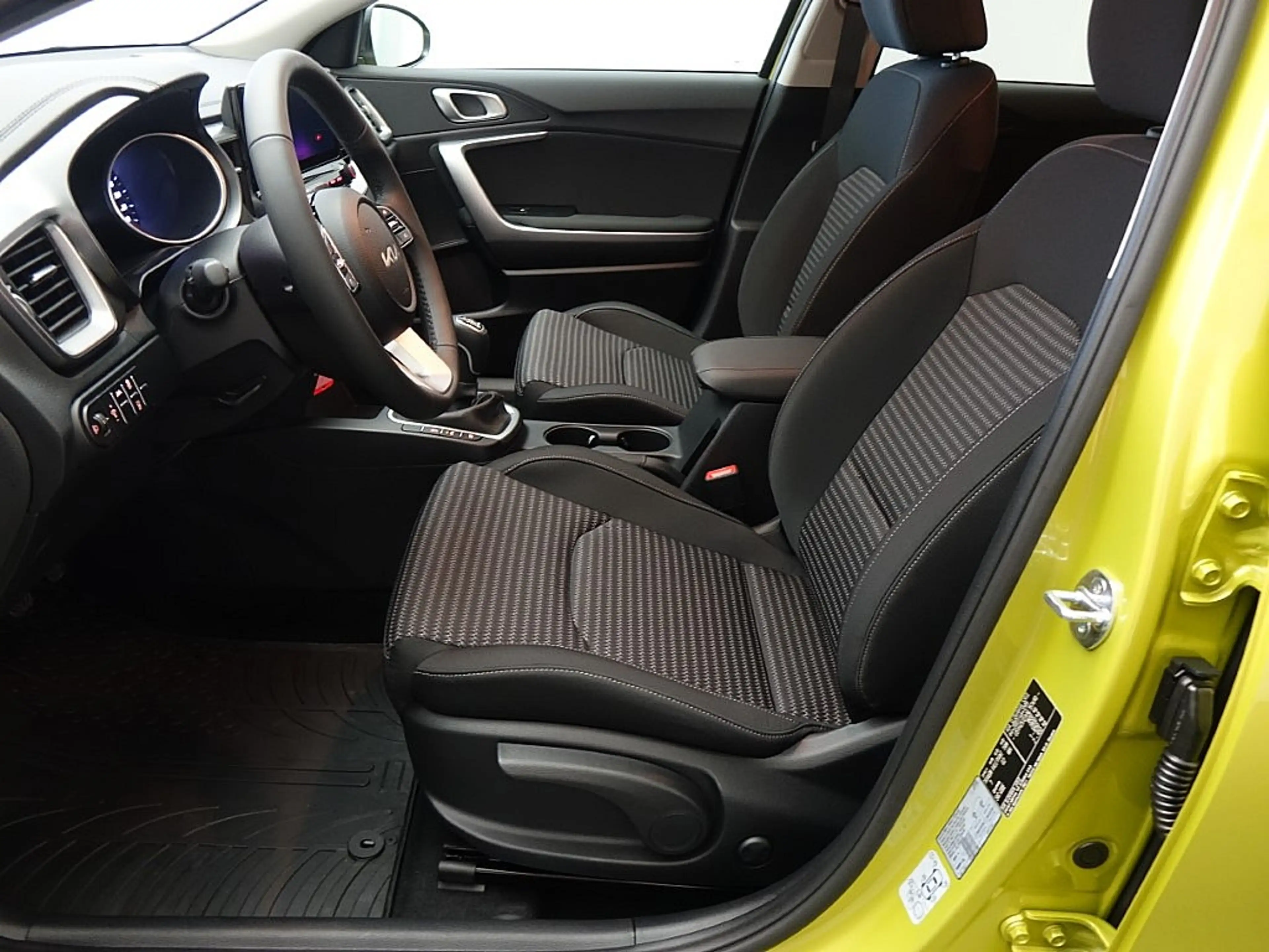 Kia Ceed / cee'd ceed 1,0 T-GDI GPF Silber *FACELIFT* *NAVI, SIT... — photo 6