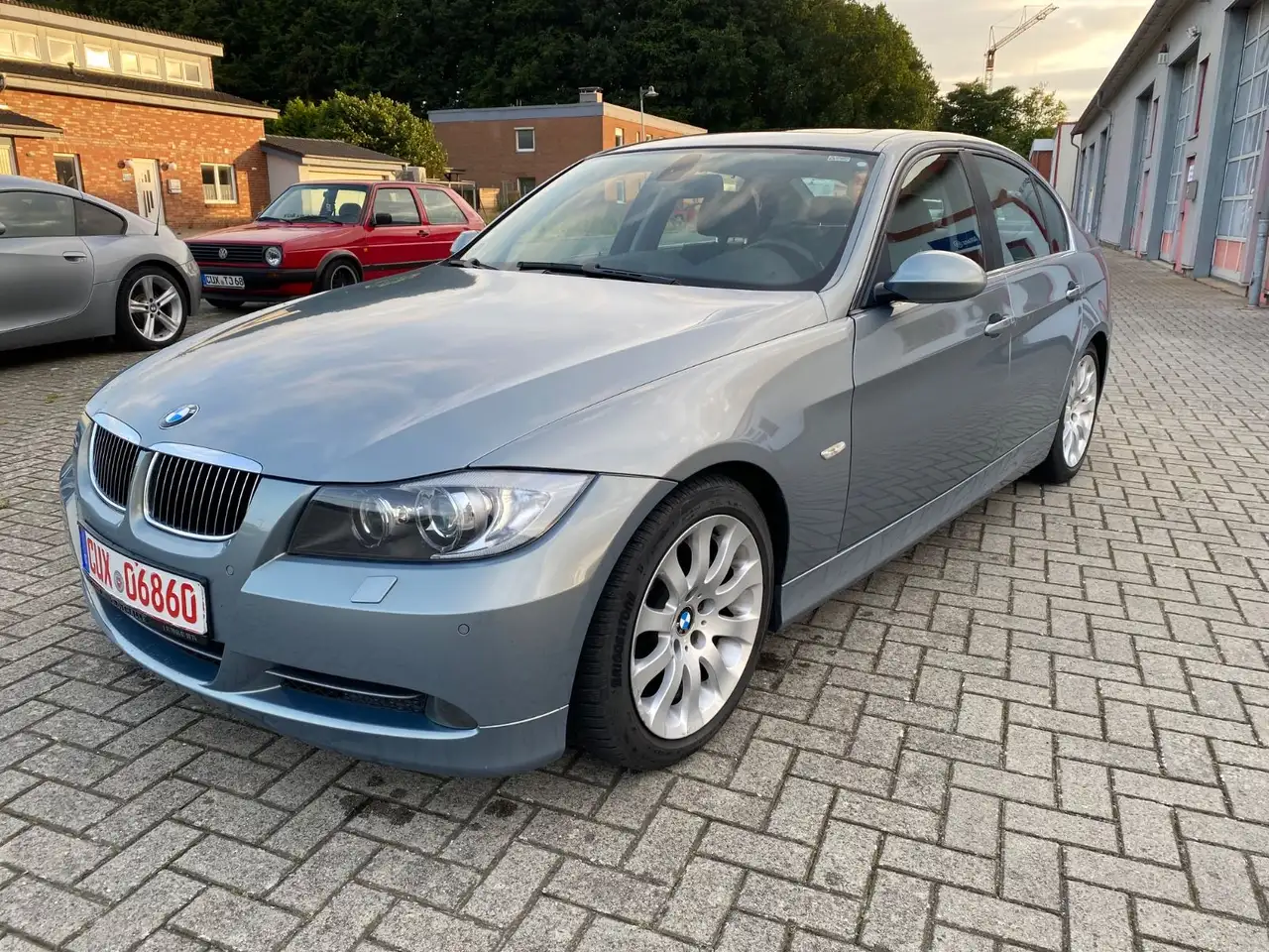 BMW 330