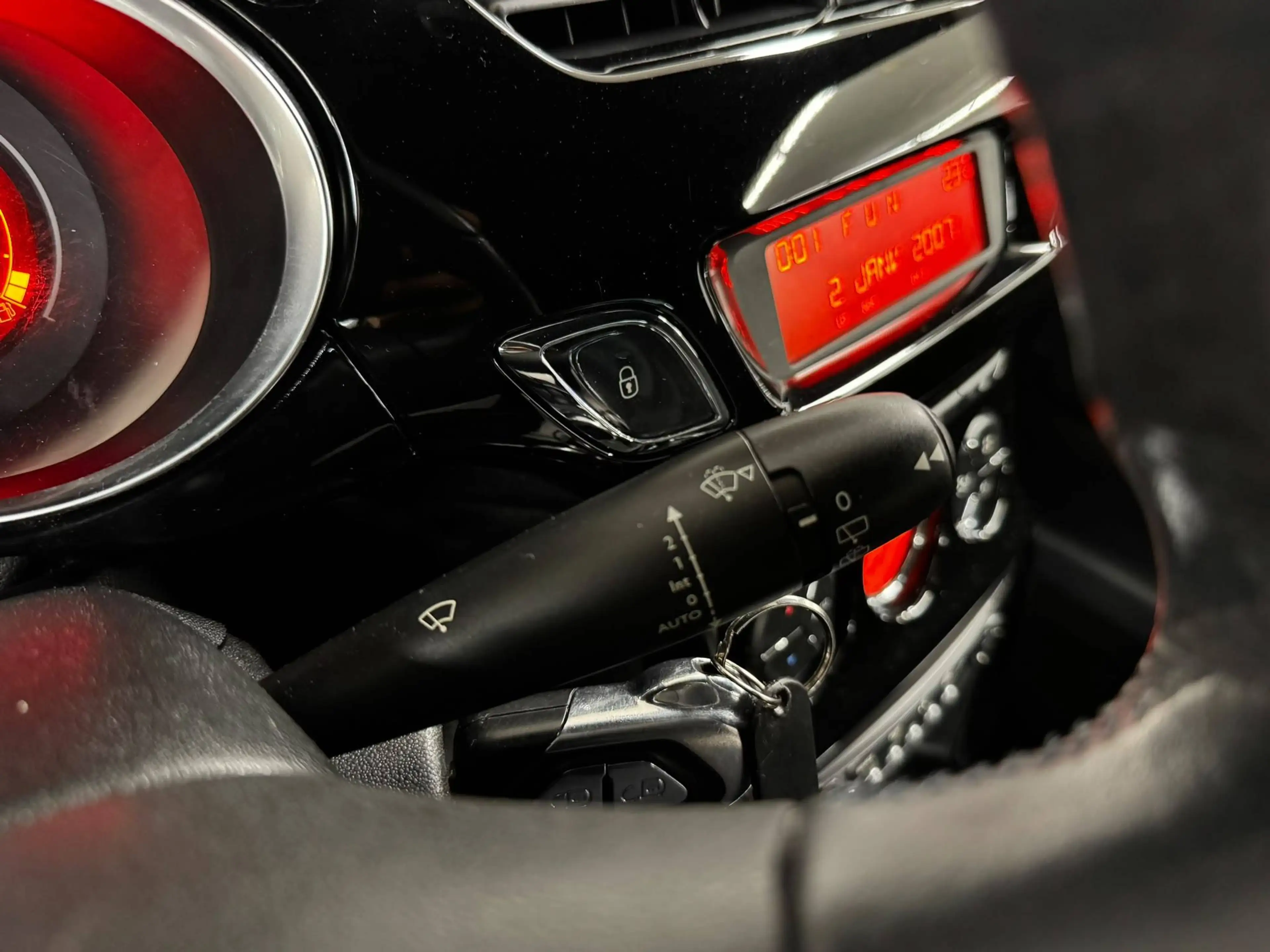 DS Automobiles DS 3 1.6 HDI 92 CV BUSINESS 1ere MAIN CLIM REG JA — photo 13