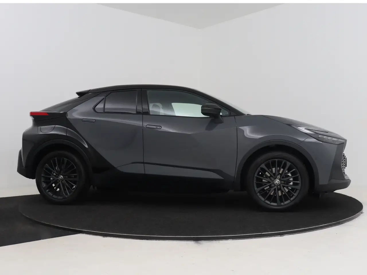 Toyota C-HR 2026 — фото 14