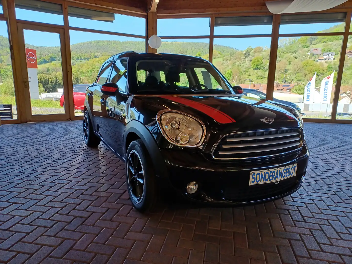 MINI Cooper Countryman All4  Allrad 8 fach bereift Top Zustand Schwarz - 2