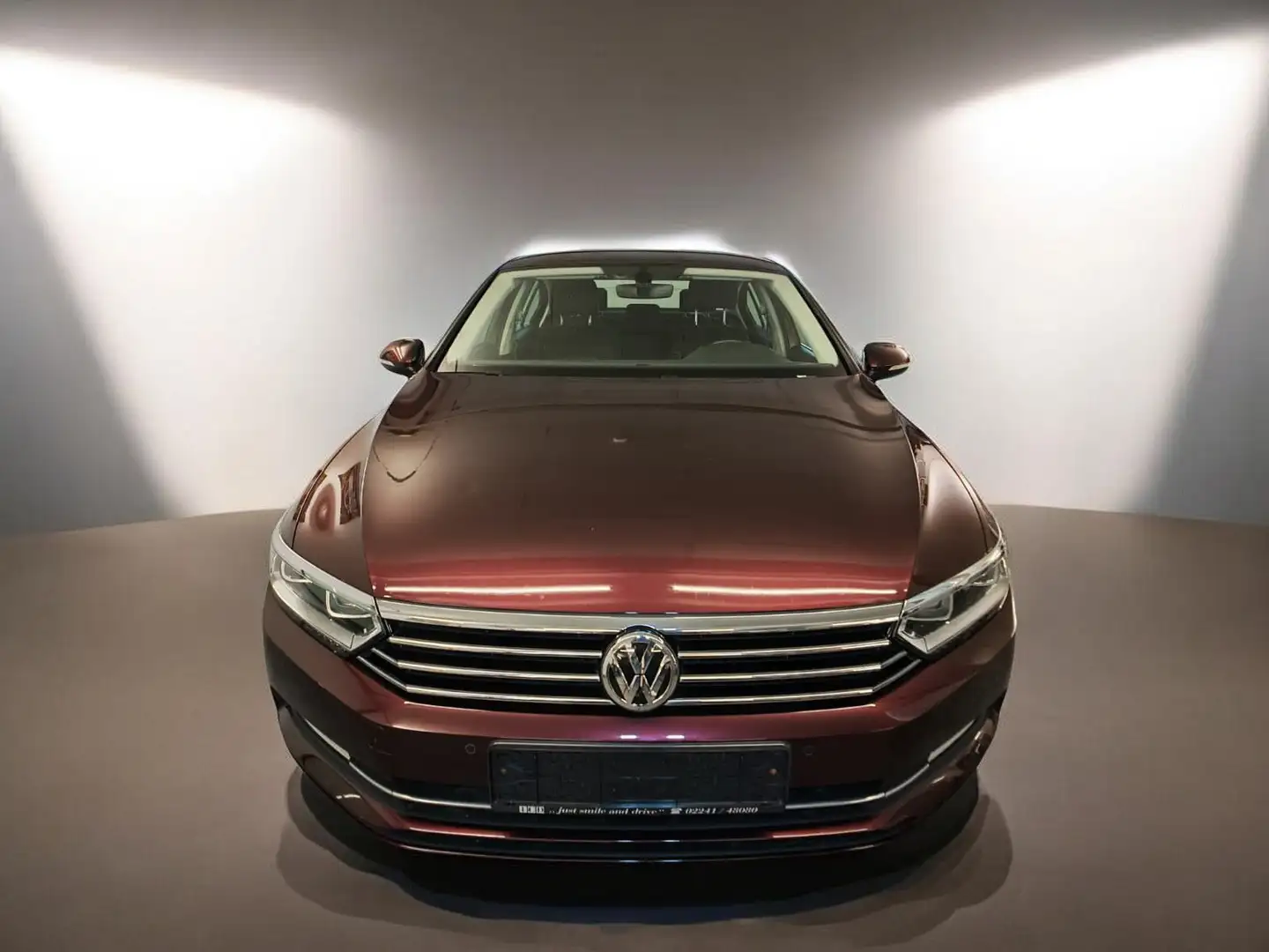 Volkswagen Passat Comf.1.6TDI LED Navi Wint.P ACC ZahnrNEU Rouge - 2