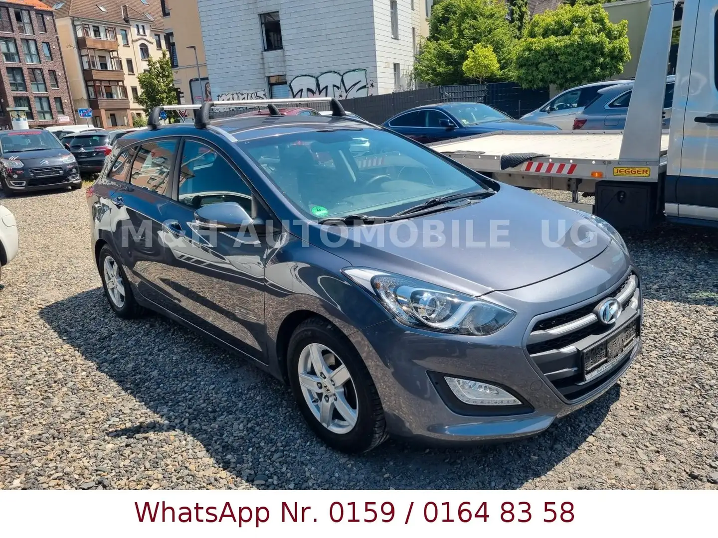 Hyundai i30 cw blue Trend Grijs - 1