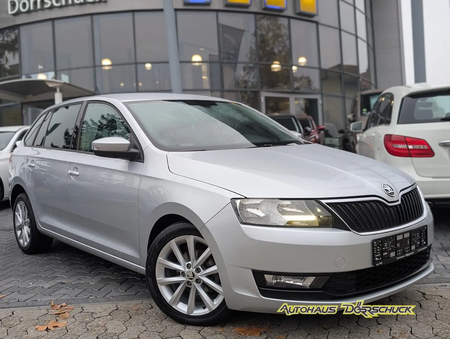 Skoda Rapid/Spaceback Spaceback Ambition*DSG*Tempomat*PDC*LED Silber - 1