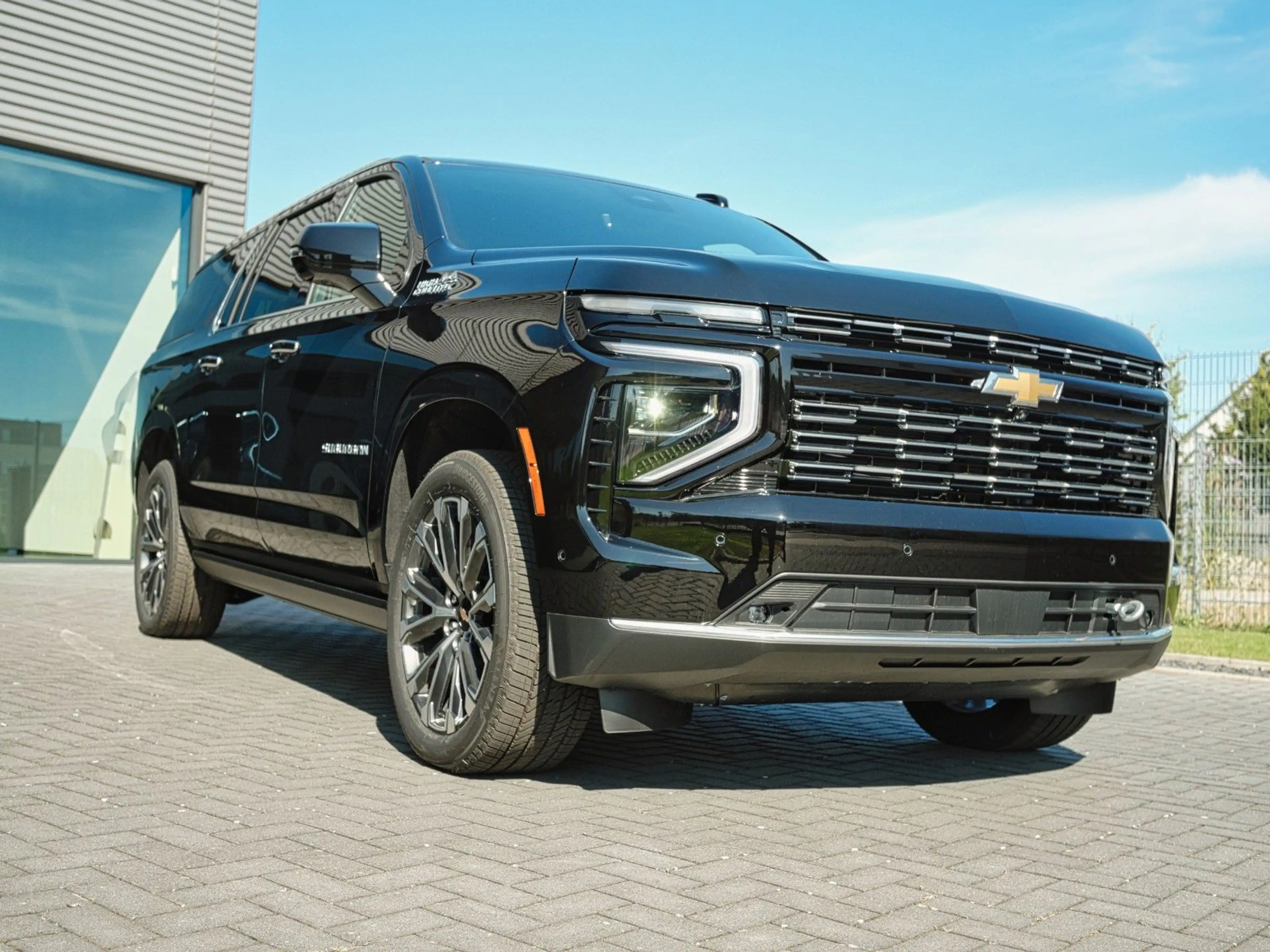 Chevrolet Suburban 6,2 L V8 — photo 8