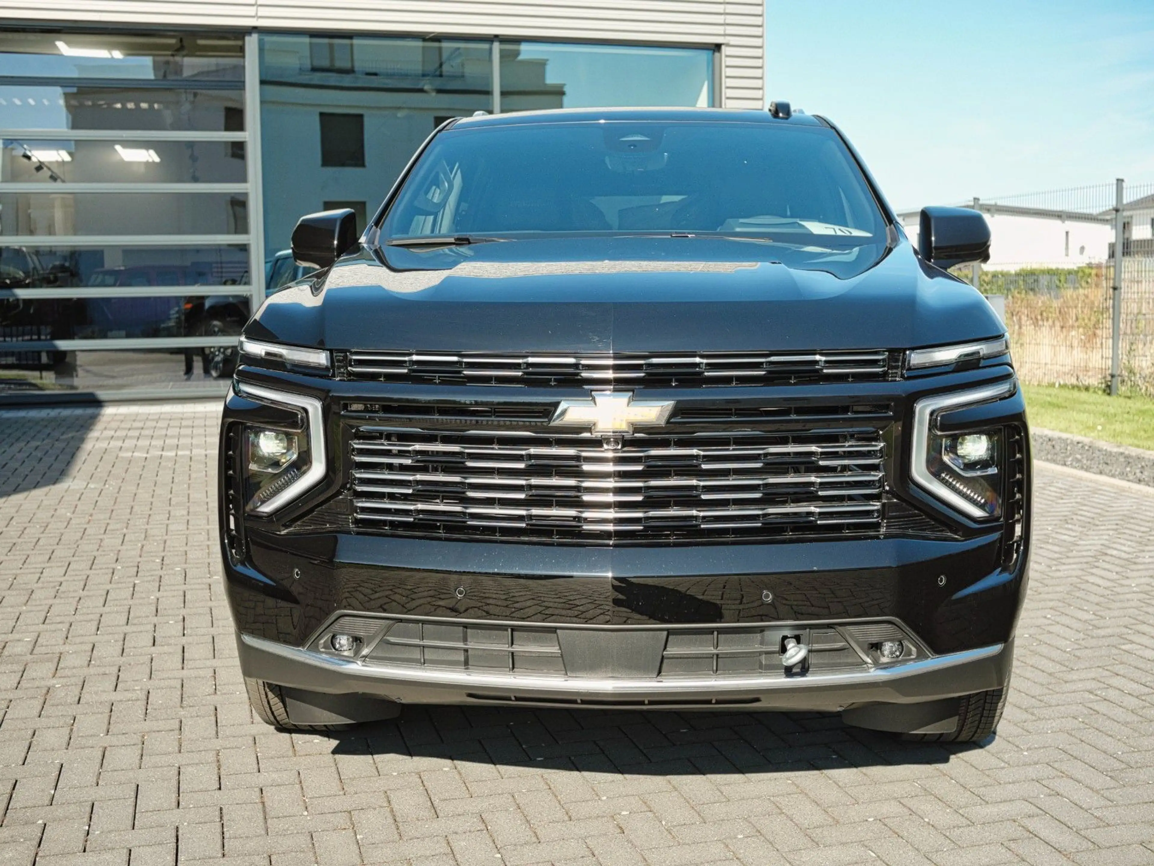 Chevrolet Suburban 6,2 L V8 — photo 4