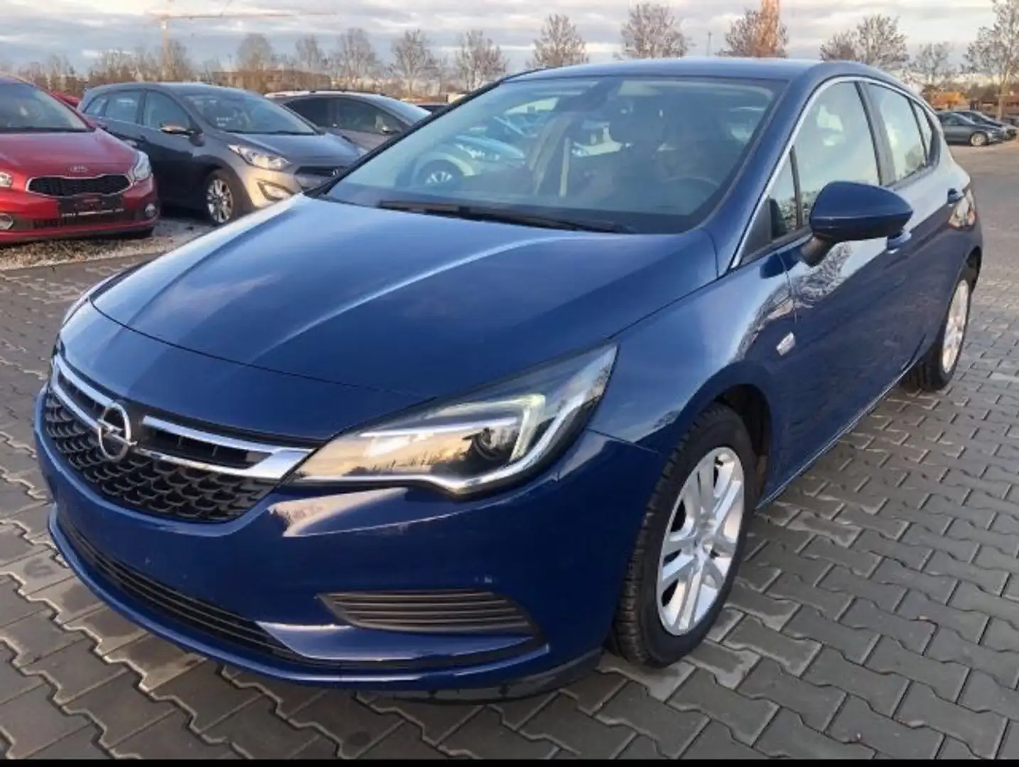 Opel Astra 1.6 D (CDTI) Start/Stop Business Blau - 2