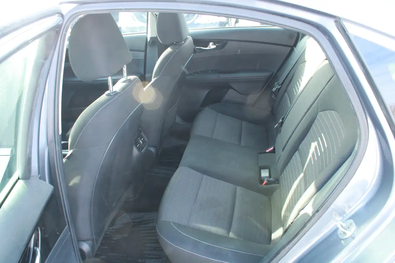 Kia Forte снимка Kia Forte