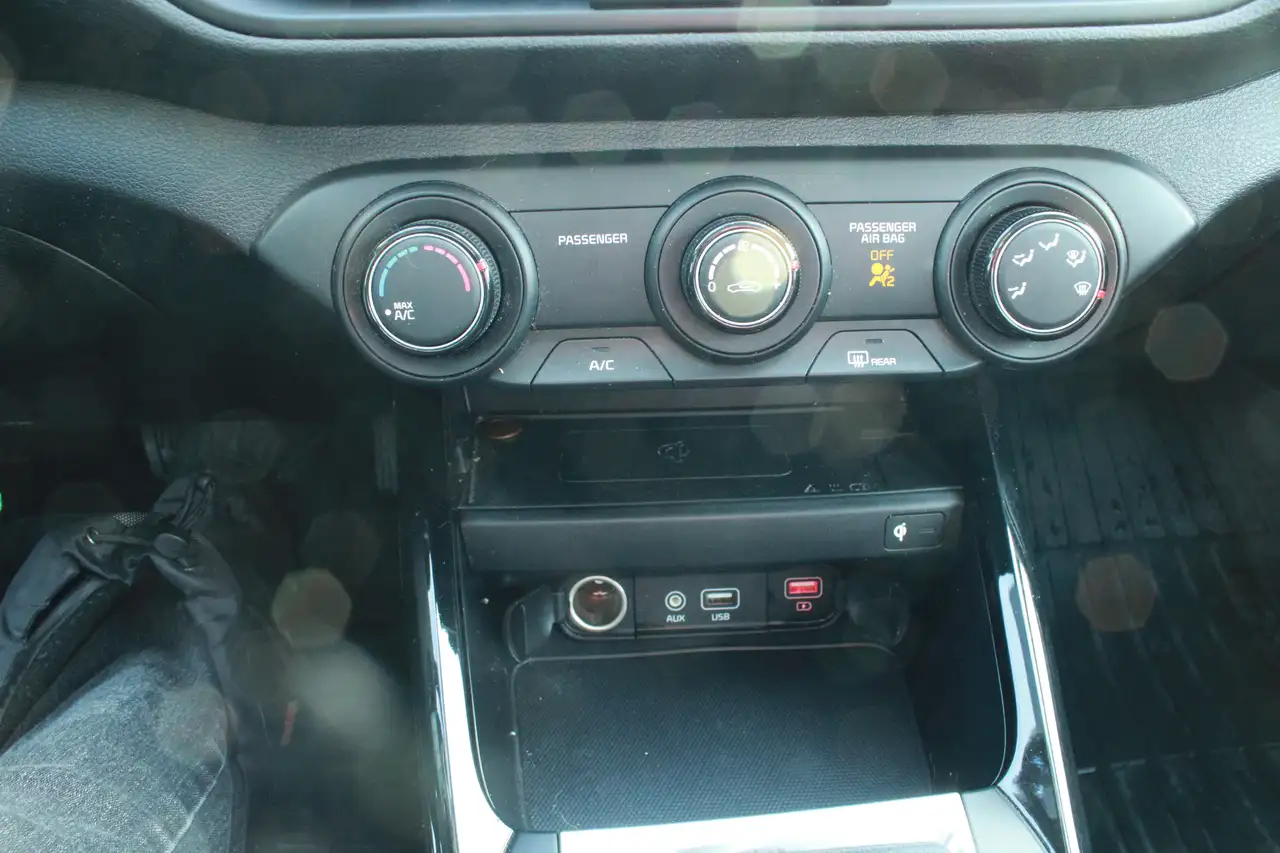 Kia Forte снимка Kia Forte