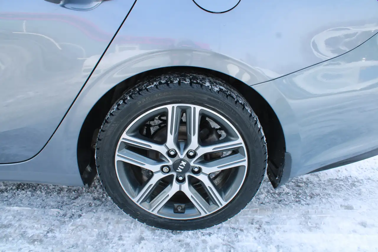 Kia Forte снимка Kia Forte