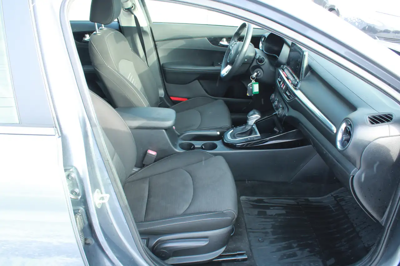 Kia Forte снимка Kia Forte
